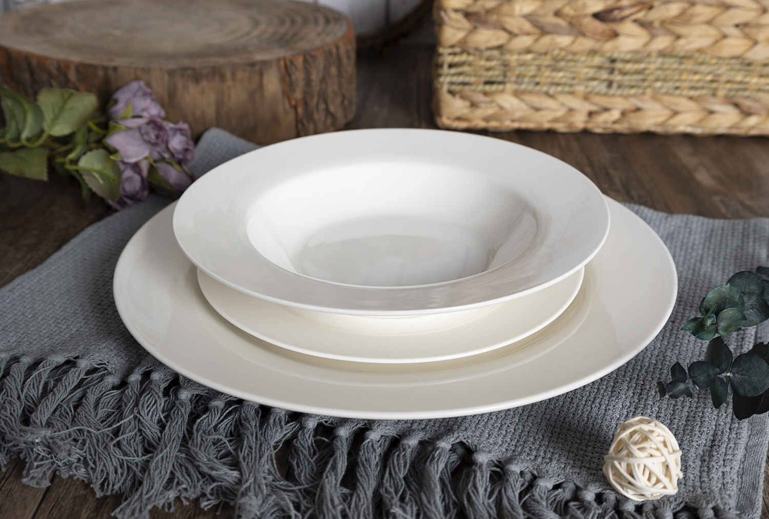 CHANGSHA HAPPY GO European-Style Fine Bone China Tea and Dinner Set – Elegant White Porcelain with Smooth Glaze for Afternoon Tea and Banquet Use |happygodinnerware.com