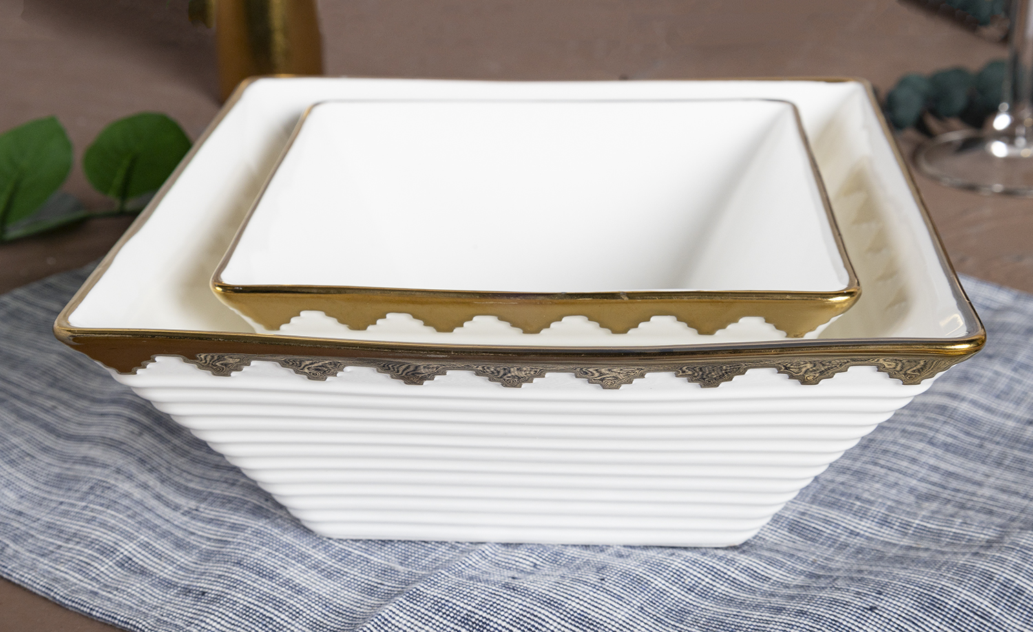CHANGSHA HAPPY GO Geometric Square Bone China Dinner Plate Set with Electroplated Gold Zigzag Rim for Luxe Table Setting |happygodinnerware.com