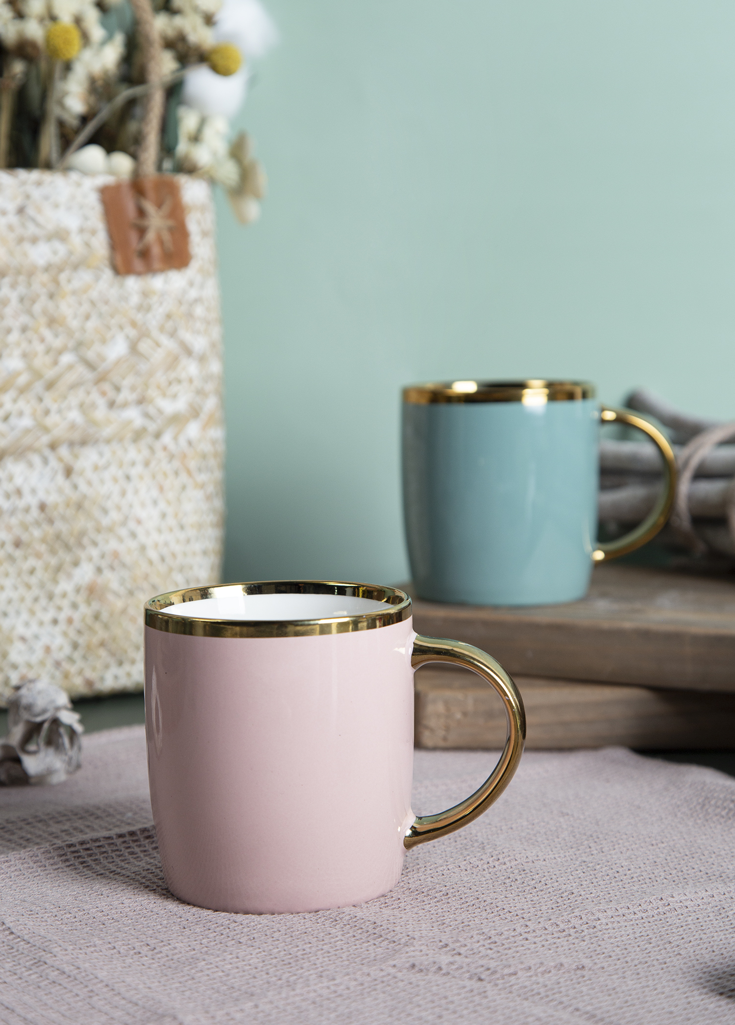 CHANGSHA HAPPY GO Elegant Bone China Mug Collection with Color Glaze and Luxurious Gold Rim |happygodinnerware.com