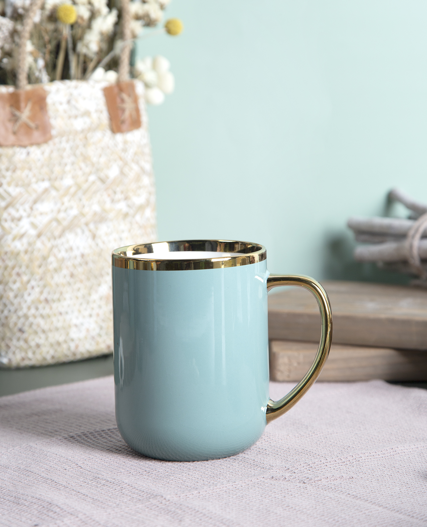 CHANGSHA HAPPY GO Elegant Bone China Mug Collection with Color Glaze and Luxurious Gold Rim |happygodinnerware.com