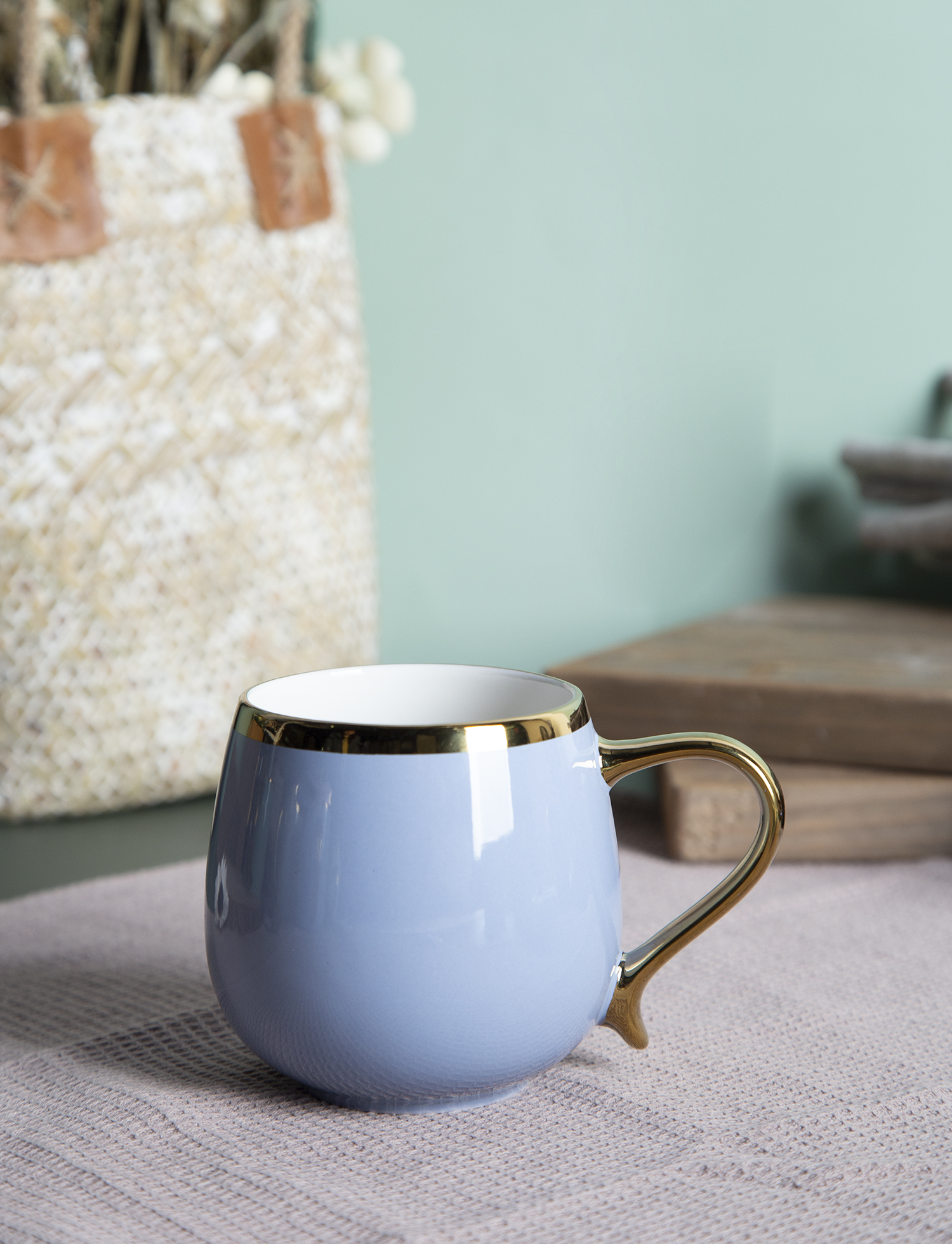 CHANGSHA HAPPY GO Elegant Bone China Mug Collection with Color Glaze and Luxurious Gold Rim |happygodinnerware.com