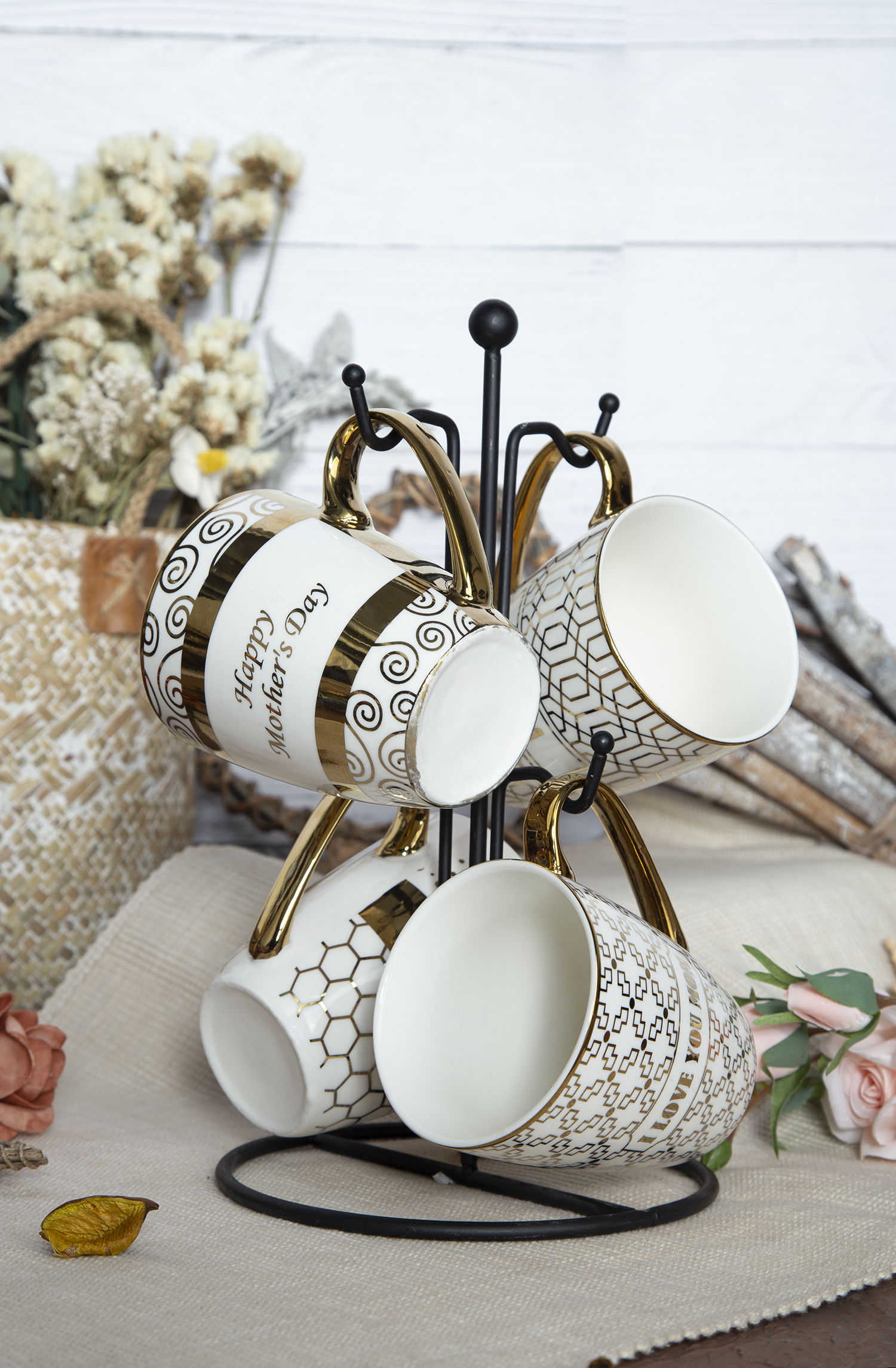 CHANGSHA HAPPY GO Electroplated Bone China Mother’s Day Mug with Gold Handle and Letter Design |happygodinnerware.com