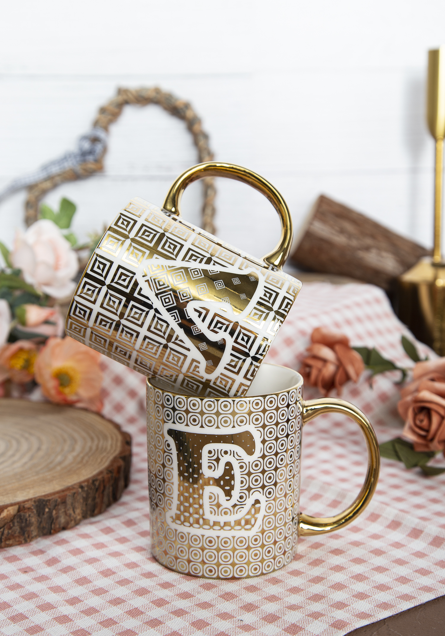 CHANGSHA HAPPY GO Electroplated Bone China Alphabet Mug with Gold Handle |happygodinnerware.com