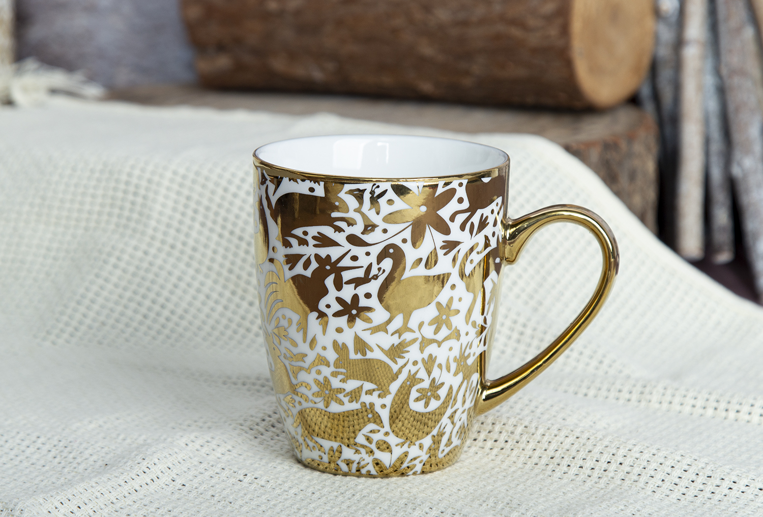 CHANGSHA HAPPY GO Animal-Themed Electroplated Mug in New Bone China with Gold Handle & Metallic Pet Silhouettes |happygodinnerware.com