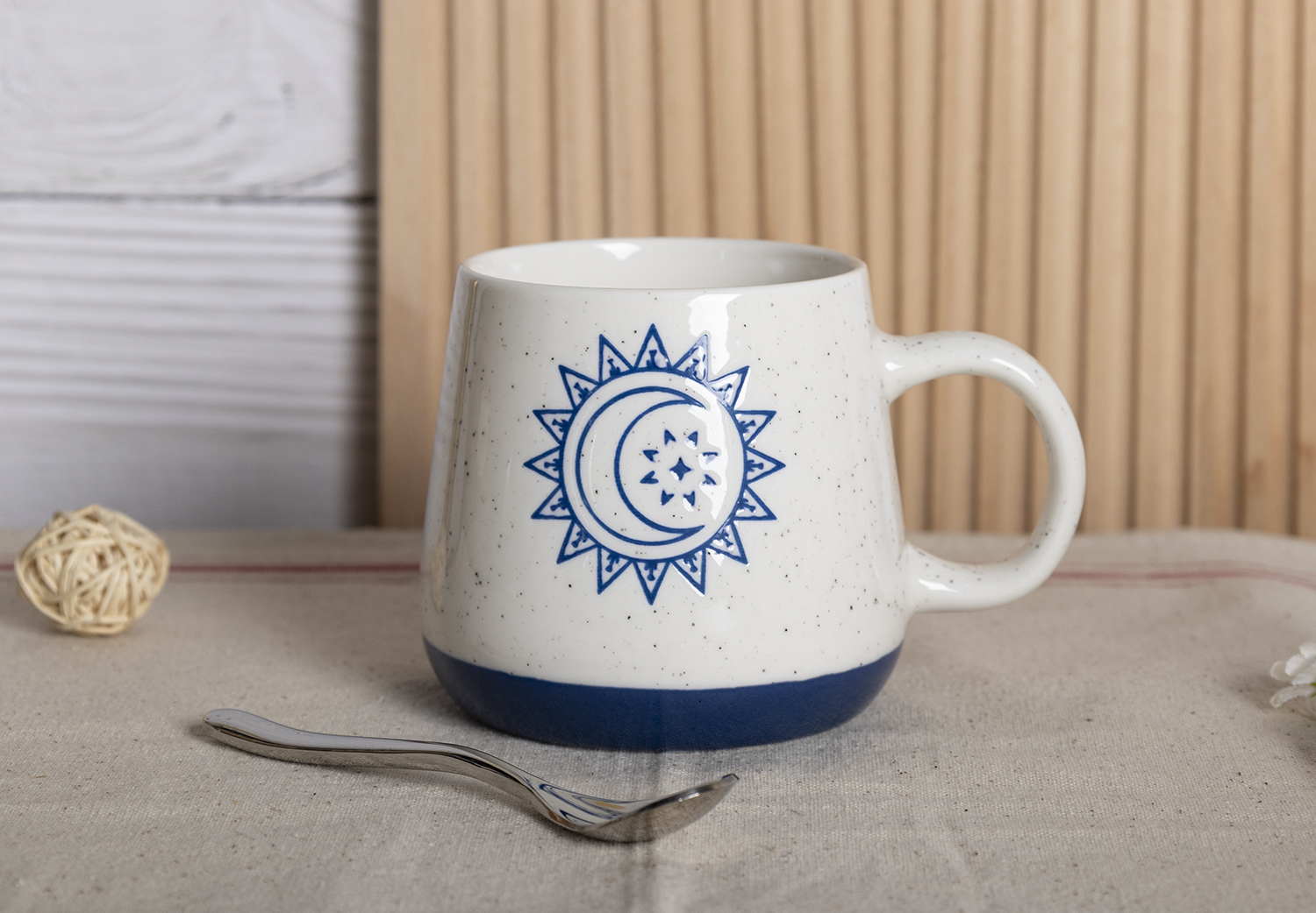CHANGSHA HAPPY GO  Celestial Bone China Mug Set Featuring Sun, Moon, and Star Patterns in Elegant Dual-Tone Finish |happygodinnerware.com