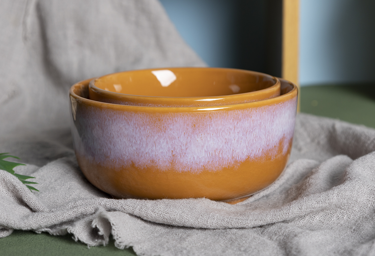 CHANGSHA HAPPY GO  Two-Tone Patchwork Reactive Glaze Stoneware Dinner Set with Textured Glaze Effect |Dopamine Series Ceramics  |happygodinnerware.com