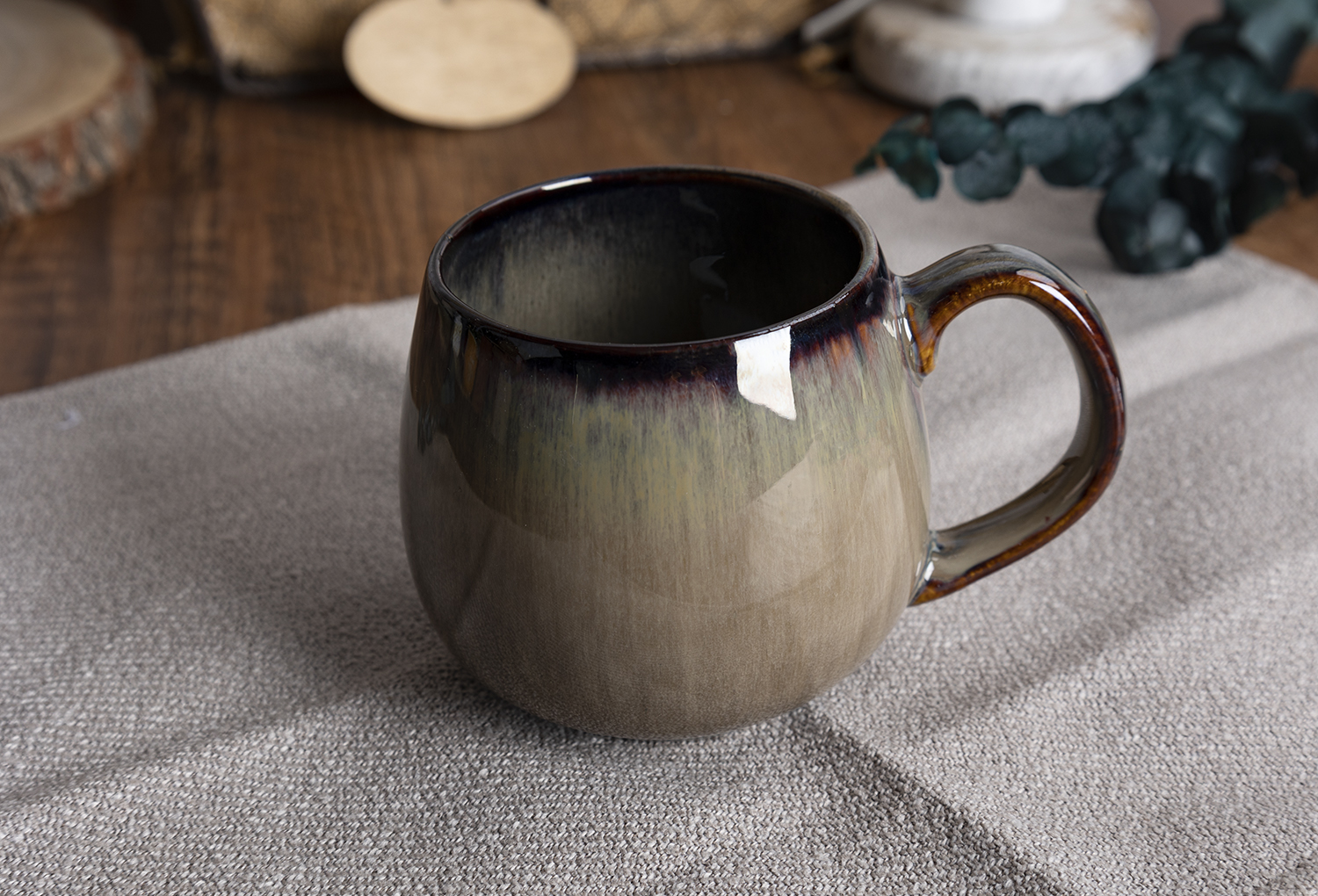 CHANGSHA HAPPY GO Reactive Glaze Stoneware with Elegant Pink Tone | happygodinnerware.com