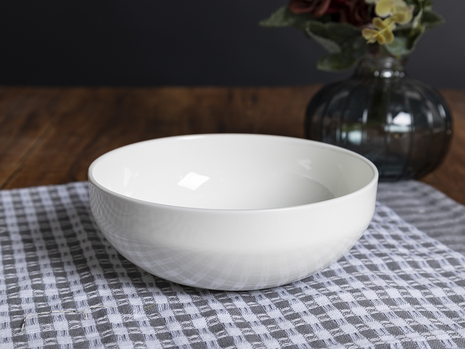 CHANGSHA HAPPY GO  Minimalist Luxury Bone China Dinnerware Set with Smooth Oval and Round Plates” 命名说明 |happygodinnerware.com