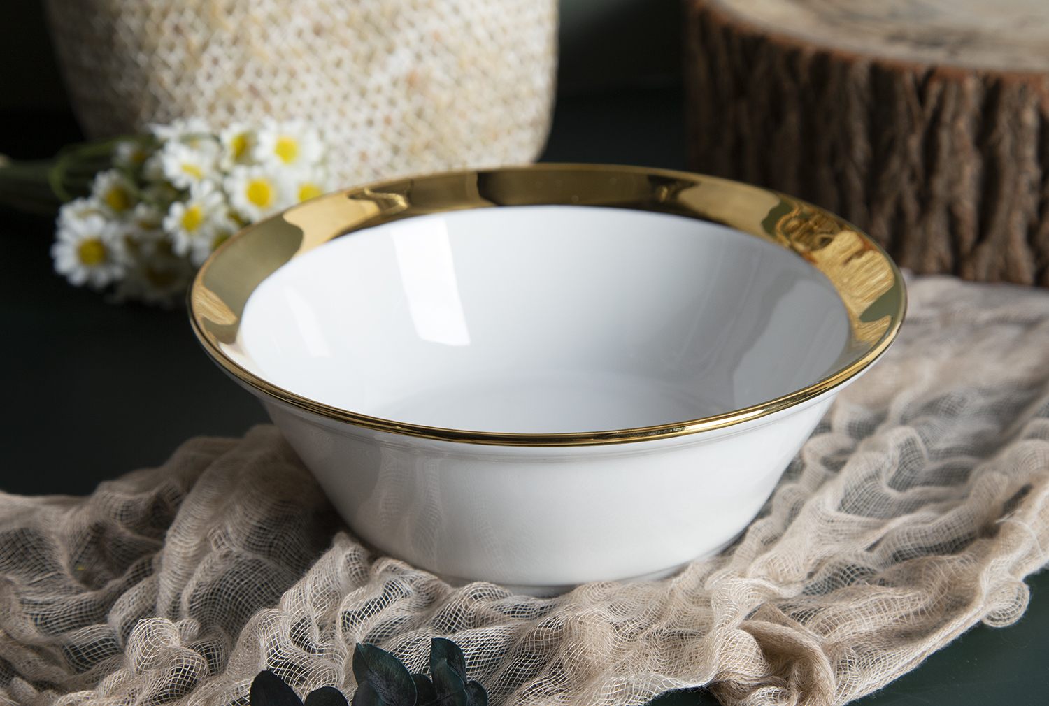 ​CHANGSHA HAPPY GO White Porcelain Dinnerware with Thick Gold Rim |happygodinnerware.com