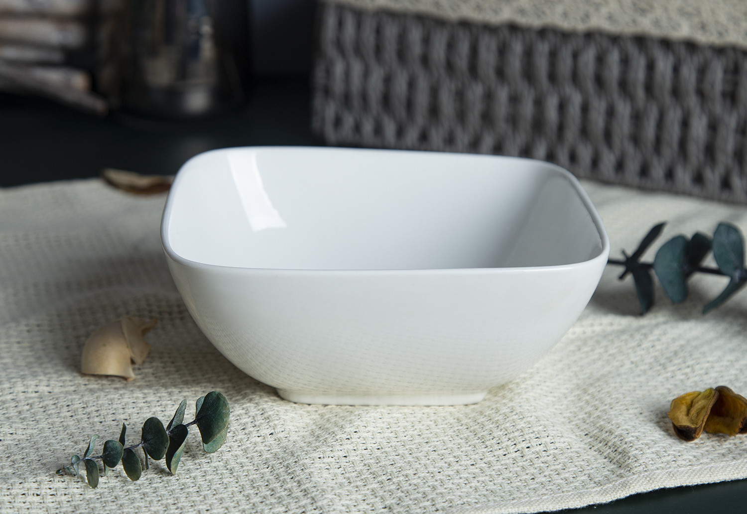 ​CHANGSHA HAPPY GO Elegant Square White Porcelain Dinnerware Set |happygodinnerware.com