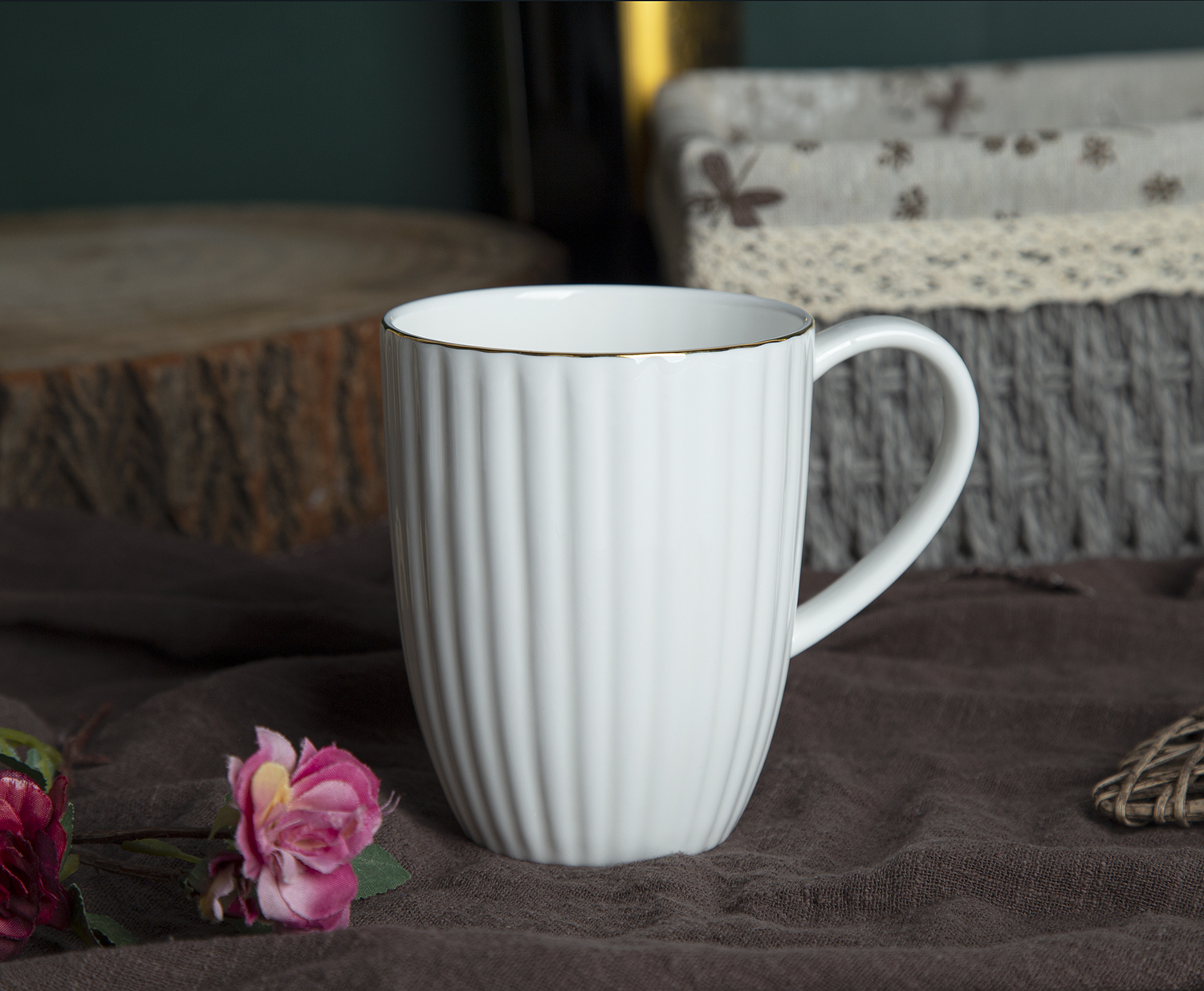 ​CHANGSHA HAPPY GO Elegant Ribbed Bone China Dinnerware Set |happygodinnerware.com