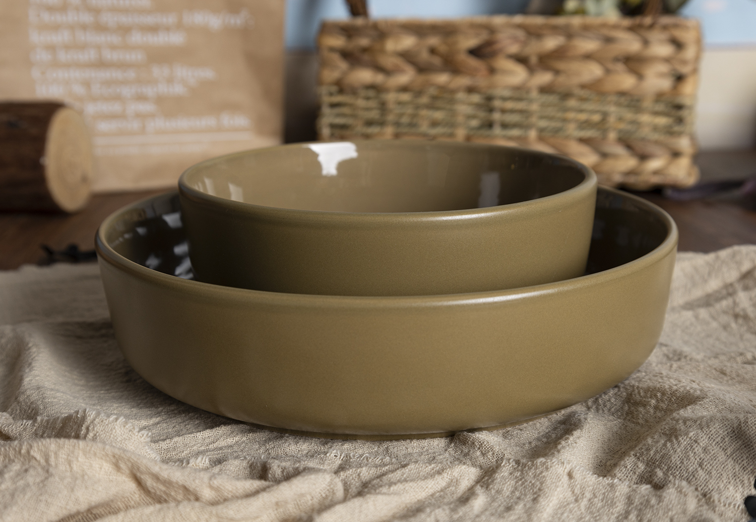 CHANGSHA HAPPY GO  Nordic-Inspired Solid Color Glazed Stoneware Tableware Set in Warm Neutral Shades |happygodinnerware.com