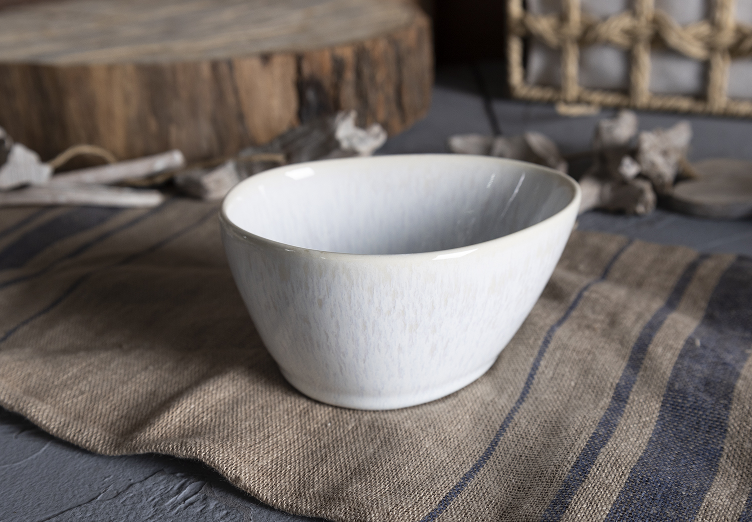 CHANGSHA HAPPY GO Handcrafted Reactive Glaze Stoneware Tableware Set with Organic Shapes and Earthy Tones |happygodinnerware.com