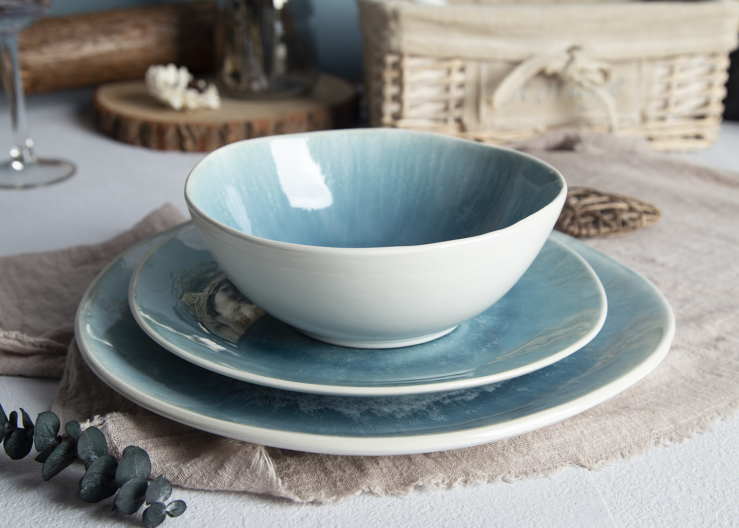 CHANGSHA HAPPY GO Stoneware Crackle Glaze Irregular-Shape Tableware Set | happygodinnerware.com