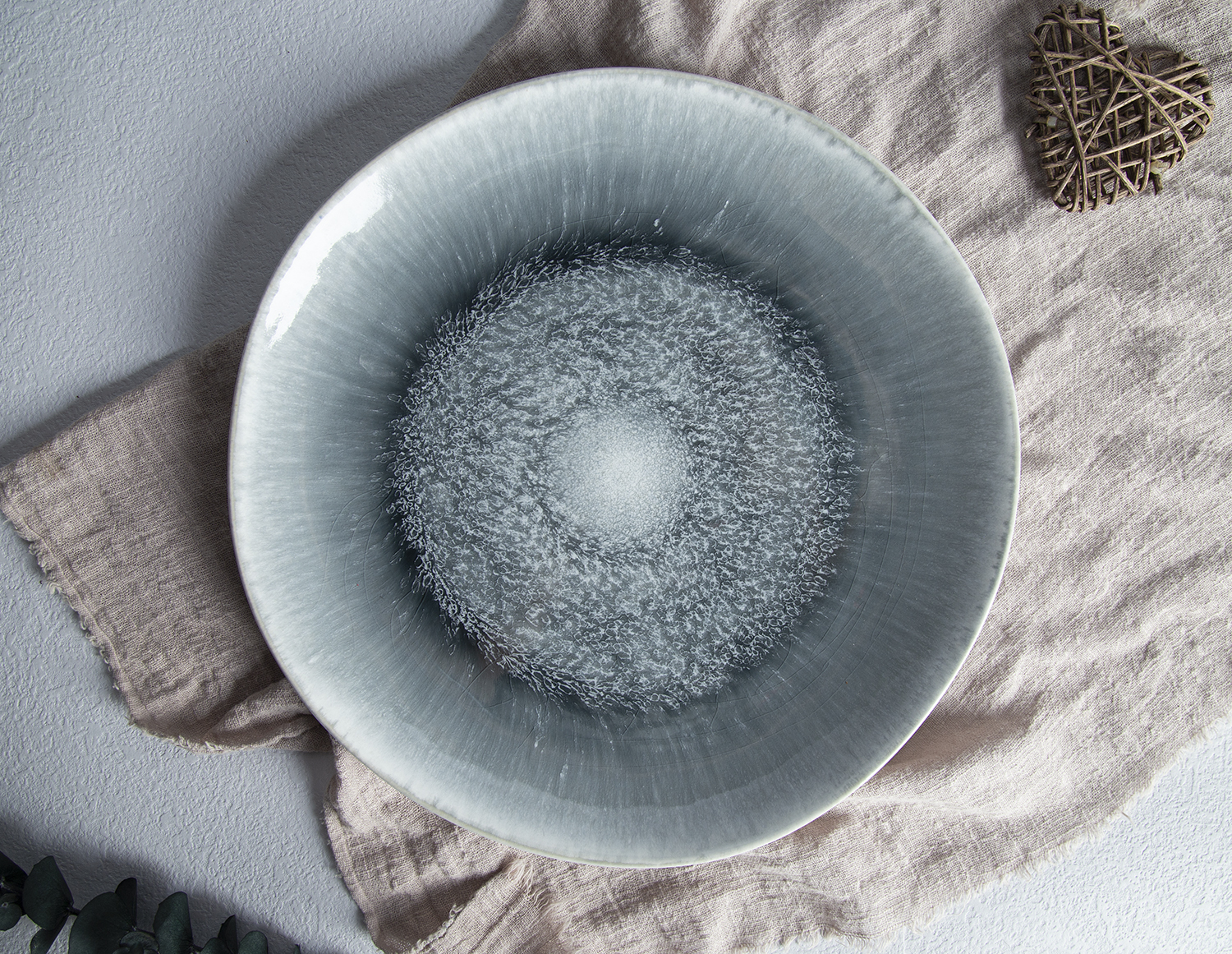 CHANGSHA HAPPY GO Stoneware Crackle Glaze Irregular-Shape Tableware Set | happygodinnerware.com