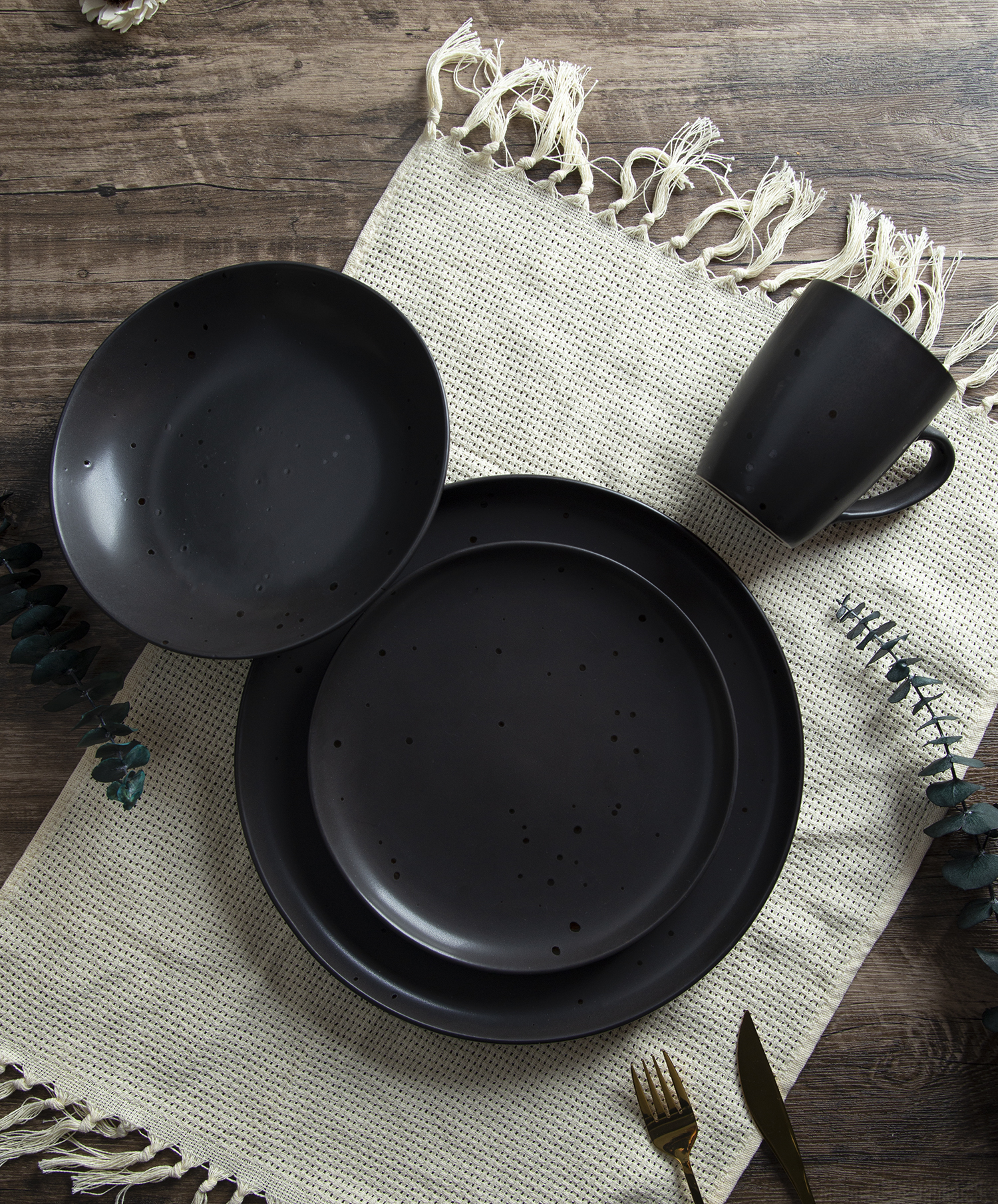 CHANGSHA HAPPY GO Speckled Reactive Glaze Stoneware | happygodinnerware.com