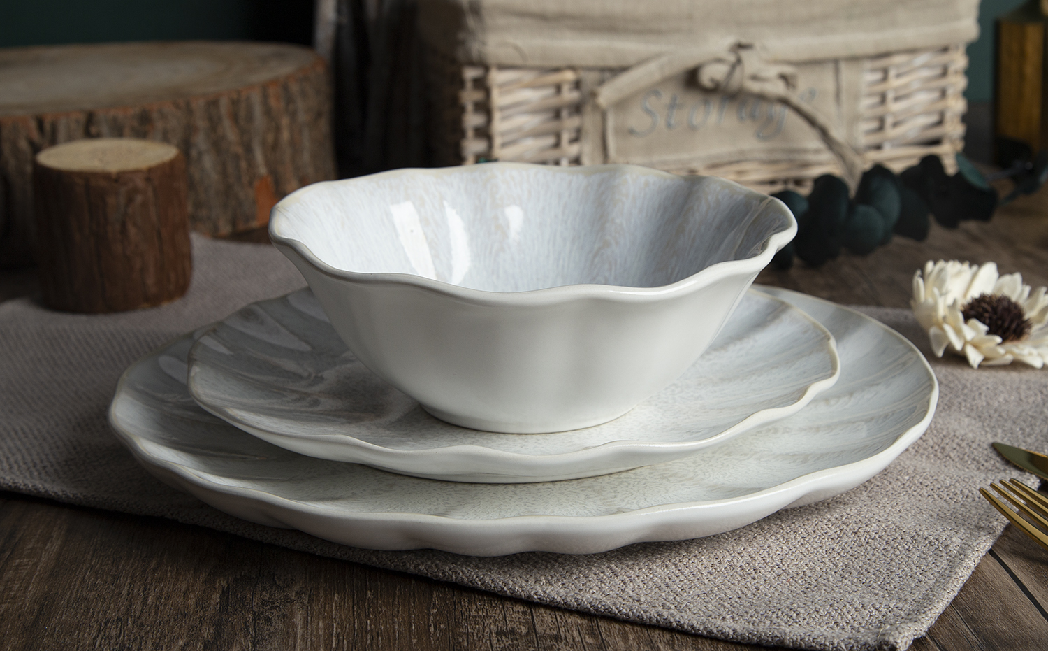 CHANGSHA HAPPY GO Speckled Reactive Glaze Stoneware | happygodinnerware.com