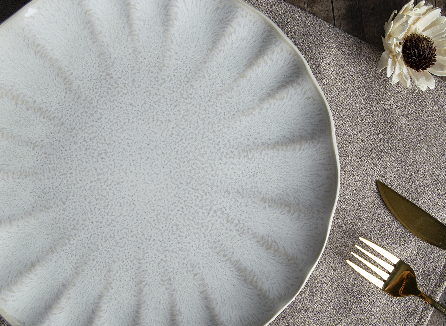 CHANGSHA HAPPY GO Speckled Reactive Glaze Stoneware | happygodinnerware.com