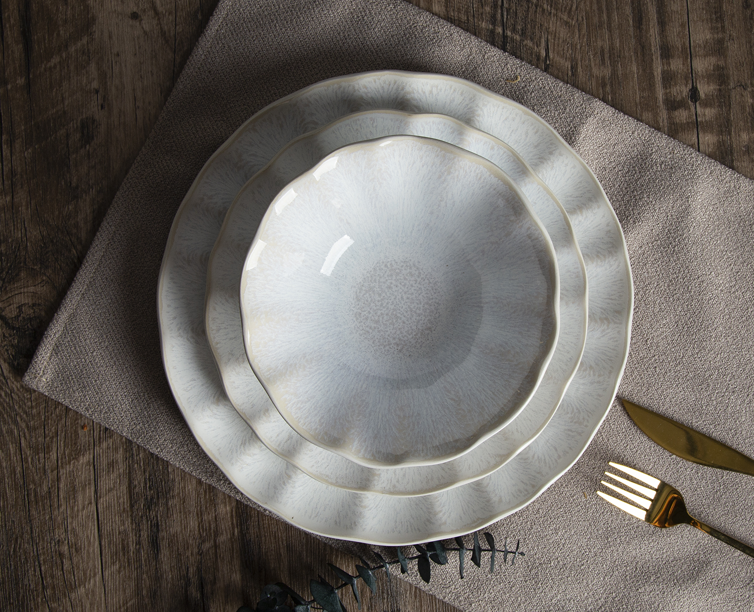 CHANGSHA HAPPY GO Speckled Reactive Glaze Stoneware | happygodinnerware.com