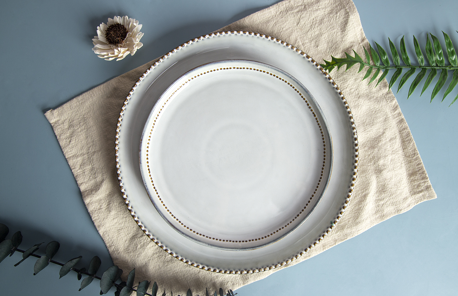 CHANGSHA HAPPY GO Embossed Dotted-Rim Reactive Glaze Stoneware Dinner Set | happygodinnerware.com