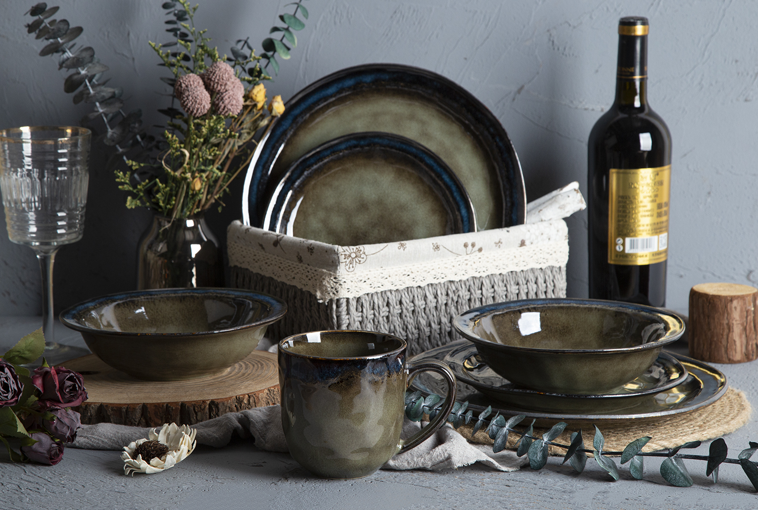 CHANGSHA HAPPY GO Irregular Two-Tone Reactive Glaze Stoneware Dinnerware Set | happygodinnerware.com