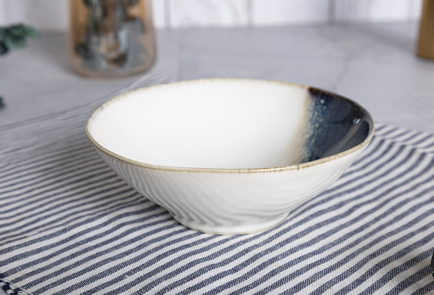 CHANGSHA HAPPY GO  Handcrafted Reactive Glaze Stoneware Set with Ocean Mist Gradient Finish |Dopamine Series Ceramics  |happygodinnerware.com