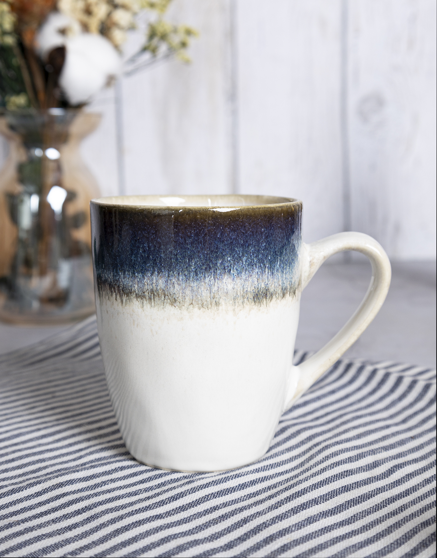 CHANGSHA HAPPY GO  Handcrafted Reactive Glaze Stoneware Set with Ocean Mist Gradient Finish |Dopamine Series Ceramics  |happygodinnerware.com