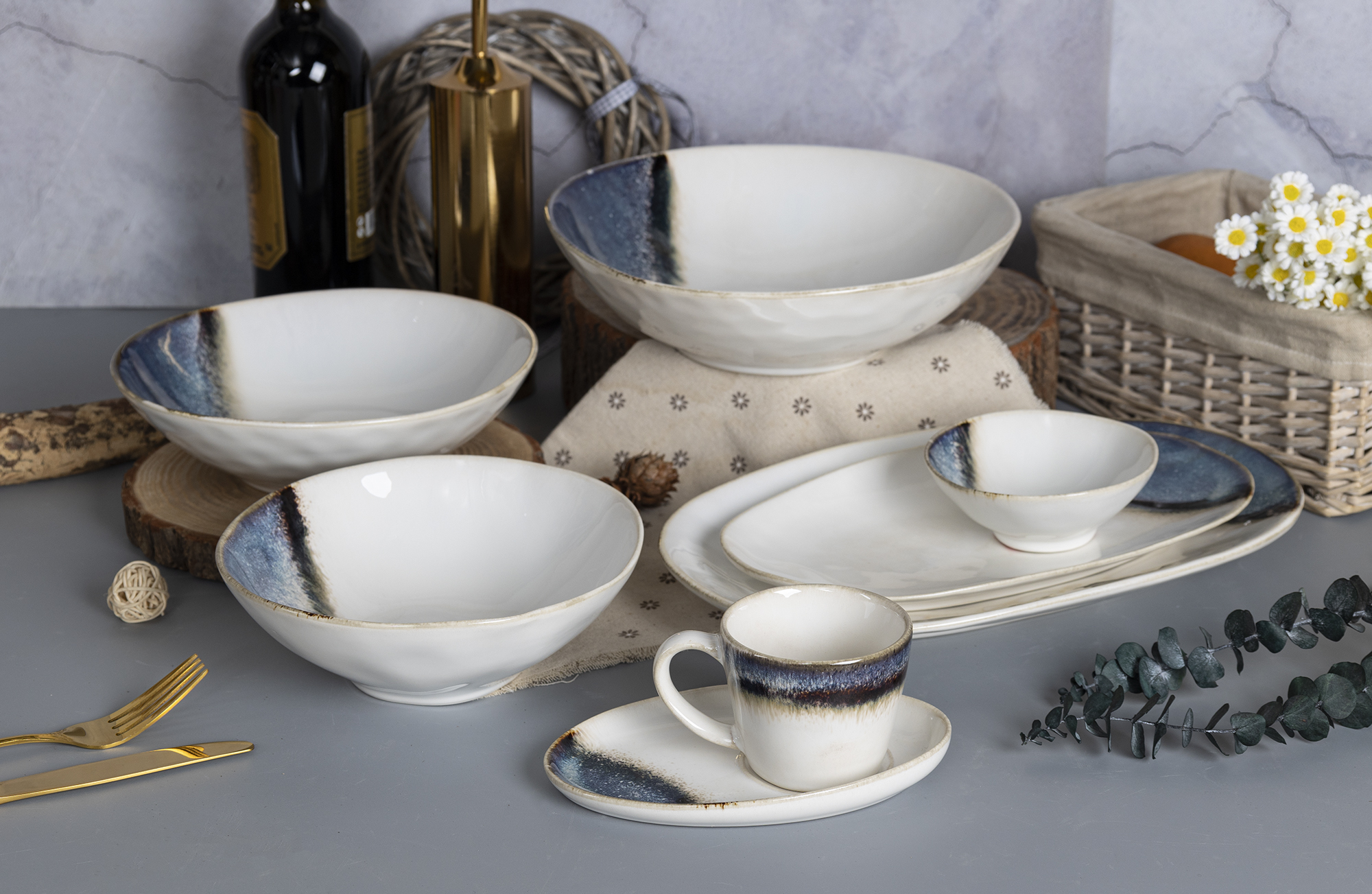 CHANGSHA HAPPY GO  Elegant Reactive Glaze Crackle Stoneware Dinnerware Set in Mystical Purple  |happygodinnerware.com