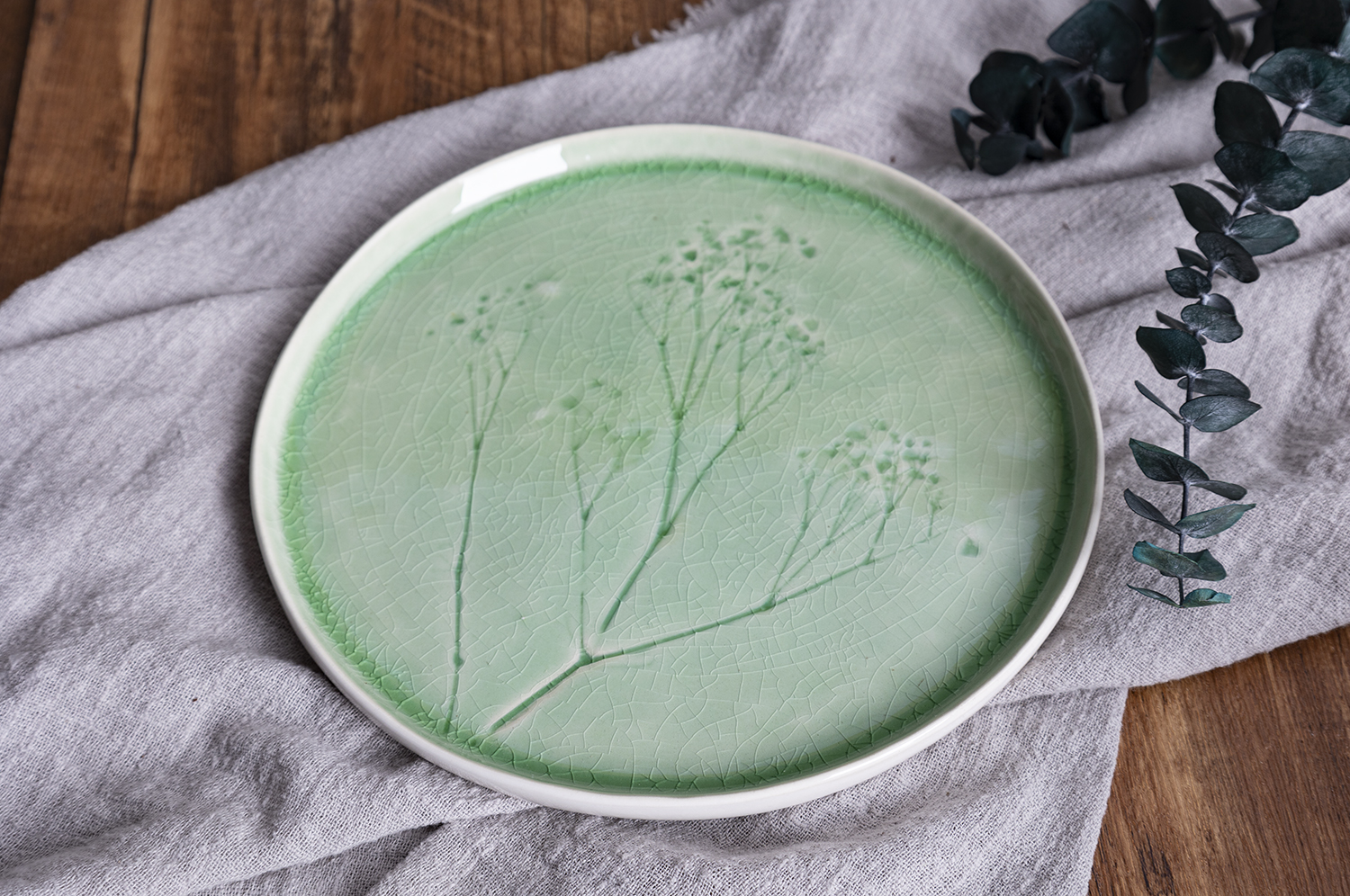 CHANGSHA HAPPY GO Textured Matte Stoneware with Celadon Reactive Glaze and Rustic Finish |Dopamine Series Ceramics  |happygodinnerware.com