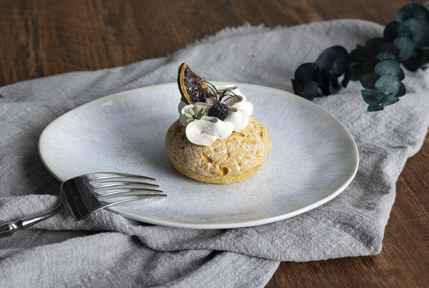 CHANGSHA HAPPY GO  Minimalist Irregular Shape Stoneware Plates with Subtle Reactive Crackle Glaze |happygodinnerware.com