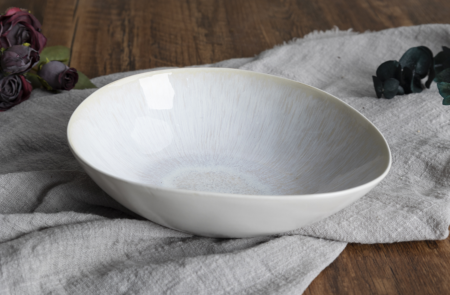 CHANGSHA HAPPY GO  Minimalist Irregular Shape Stoneware Plates with Subtle Reactive Crackle Glaze |happygodinnerware.com