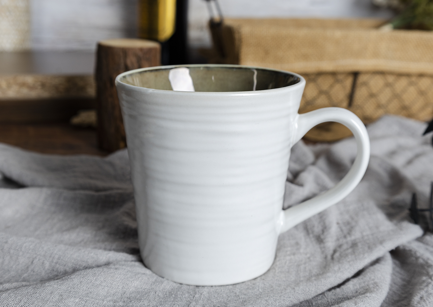 CHANGSHA HAPPY GO  Nature Spiral Textured Reactive Glaze Stoneware Table Set in Earth-Inspired Shades |Dopamine Series Ceramics  |happygodinnerware.com