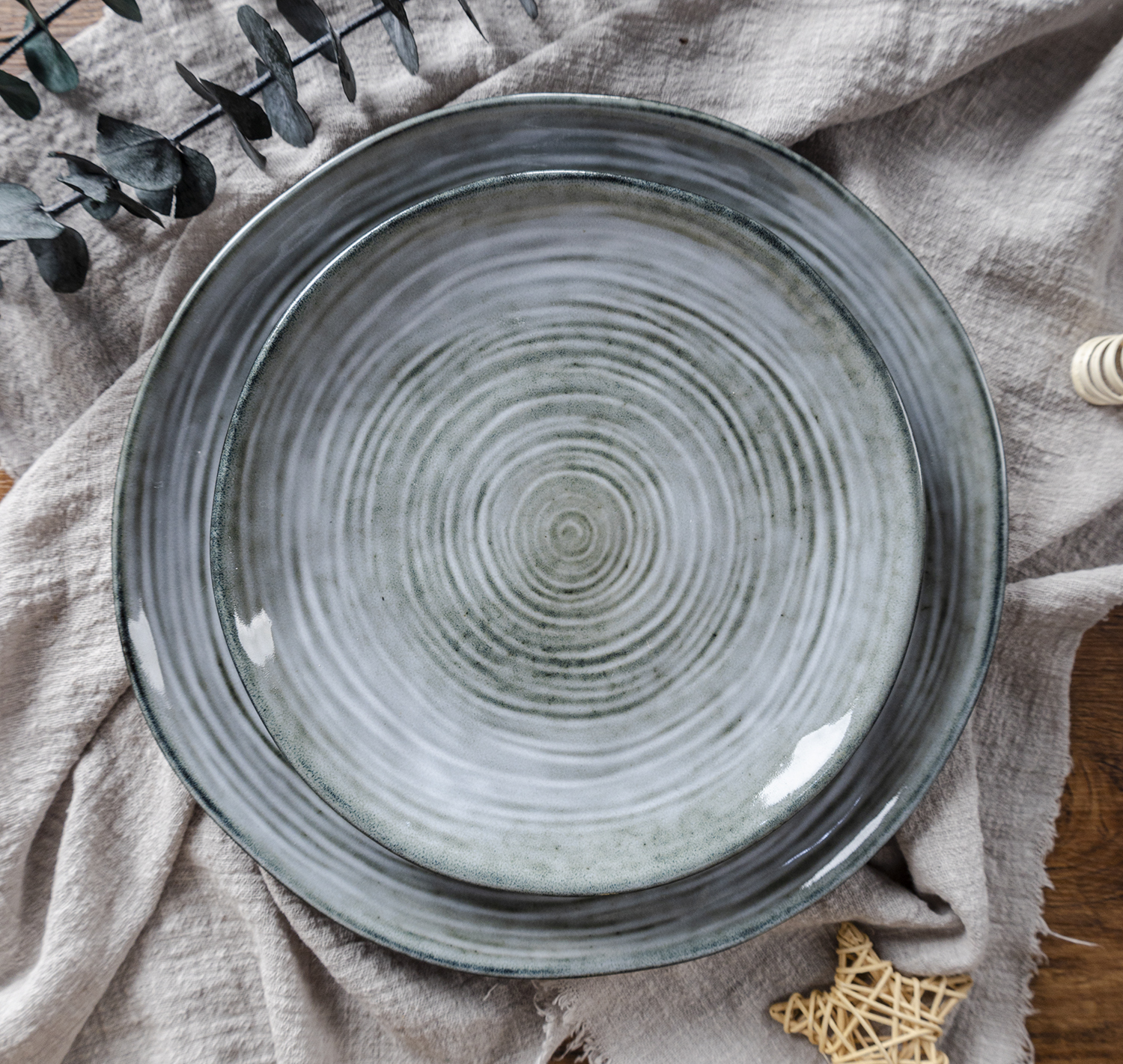 CHANGSHA HAPPY GO  Nature Spiral Textured Reactive Glaze Stoneware Table Set in Earth-Inspired Shades |Dopamine Series Ceramics  |happygodinnerware.com