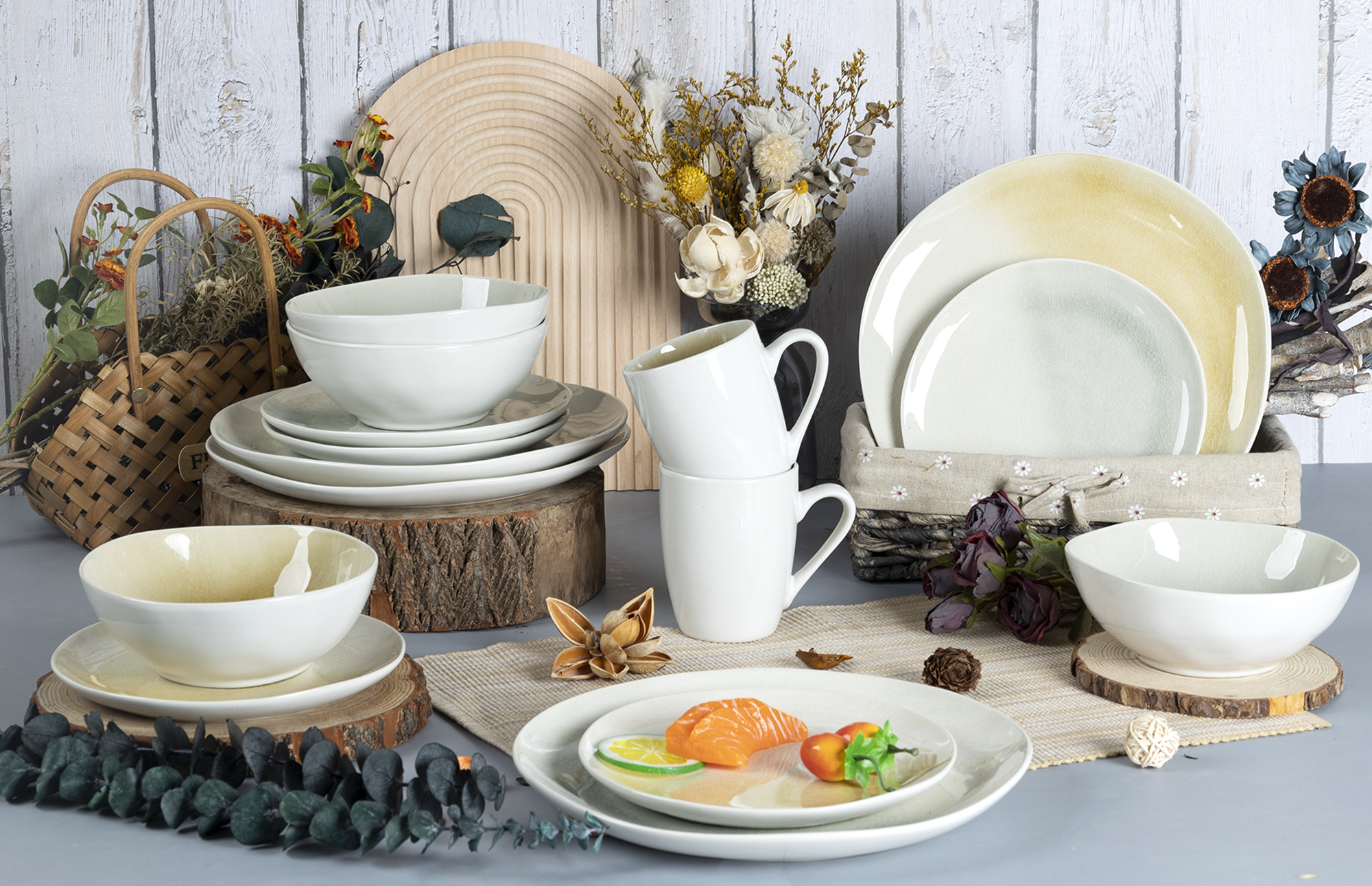 ​CHANGSHA HAPPY GO  Dual-Tone Stoneware Tableware Set with Gradient Yellow and Gray Reactive Glaze for Elegant Dining Occasions  |happygodinnerware.com
