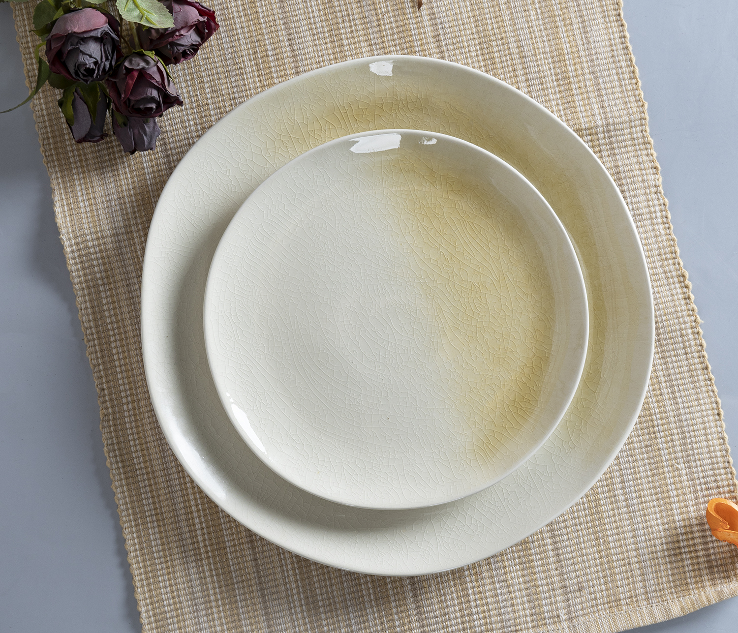 ​CHANGSHA HAPPY GO  Dual-Tone Stoneware Tableware Set with Gradient Yellow and Gray Reactive Glaze for Elegant Dining Occasions  |happygodinnerware.com