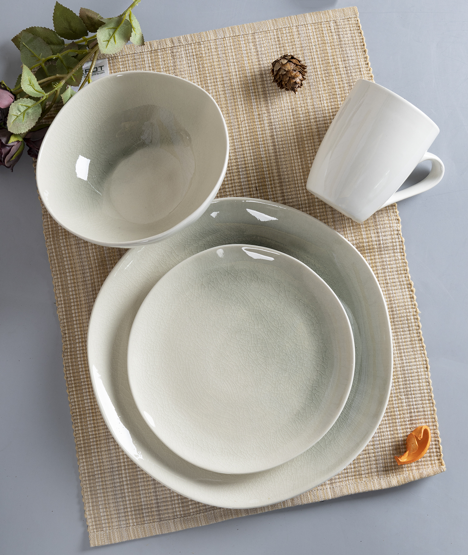 ​CHANGSHA HAPPY GO  Dual-Tone Stoneware Tableware Set with Gradient Yellow and Gray Reactive Glaze for Elegant Dining Occasions  |happygodinnerware.com