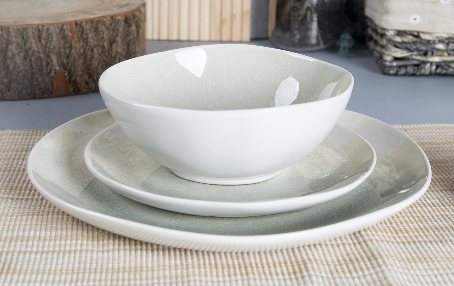 ​CHANGSHA HAPPY GO  Dual-Tone Stoneware Tableware Set with Gradient Yellow and Gray Reactive Glaze for Elegant Dining Occasions  |happygodinnerware.com