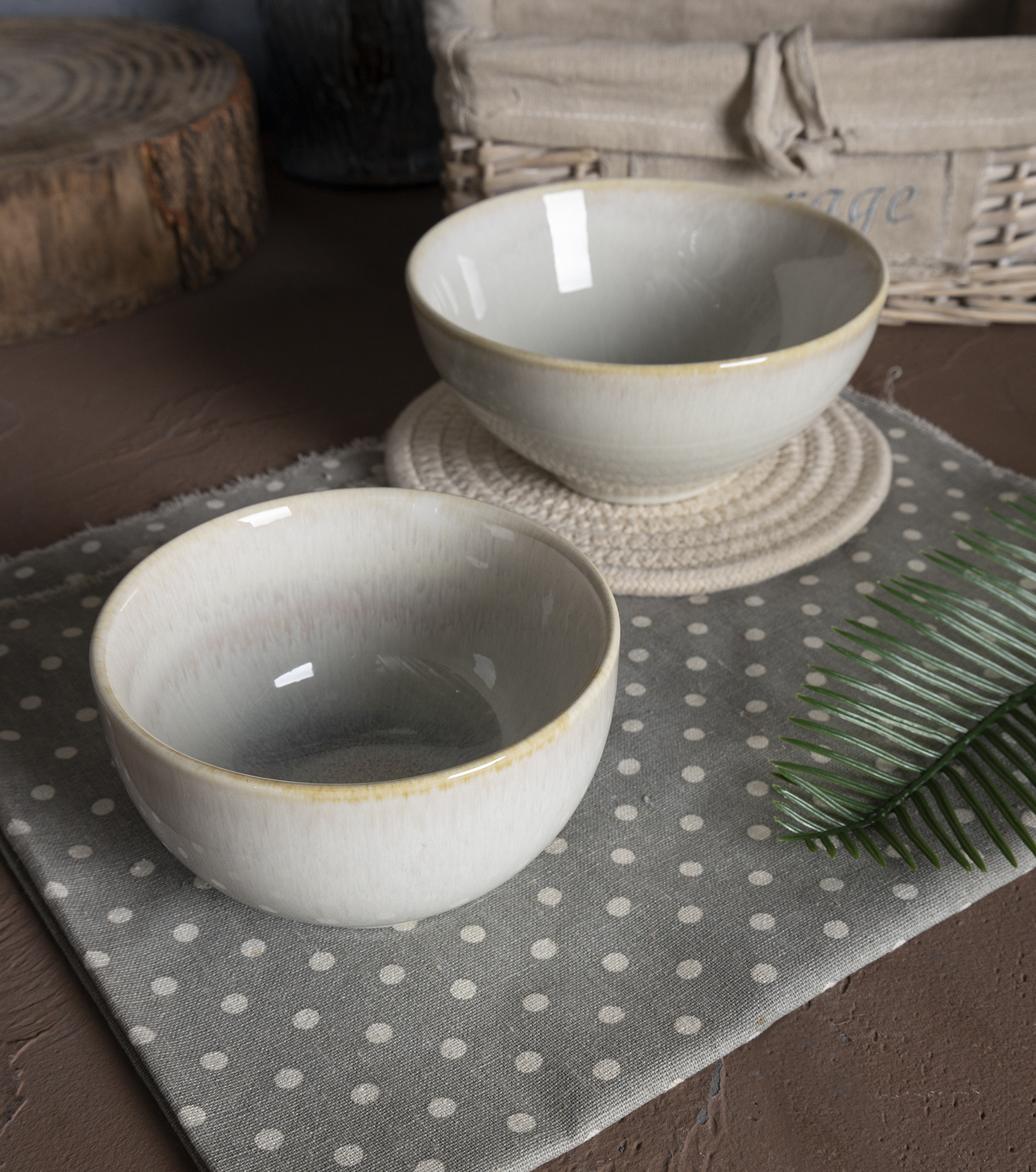 CHANGSHA HAPPY GO Nordic Minimalist Stoneware Dinnerware Set | Gradient Reactive Glaze in Misty Blue-Green | Plates, Bowls & Mugs for Home & Restaurant Use|happygodinnerware.com