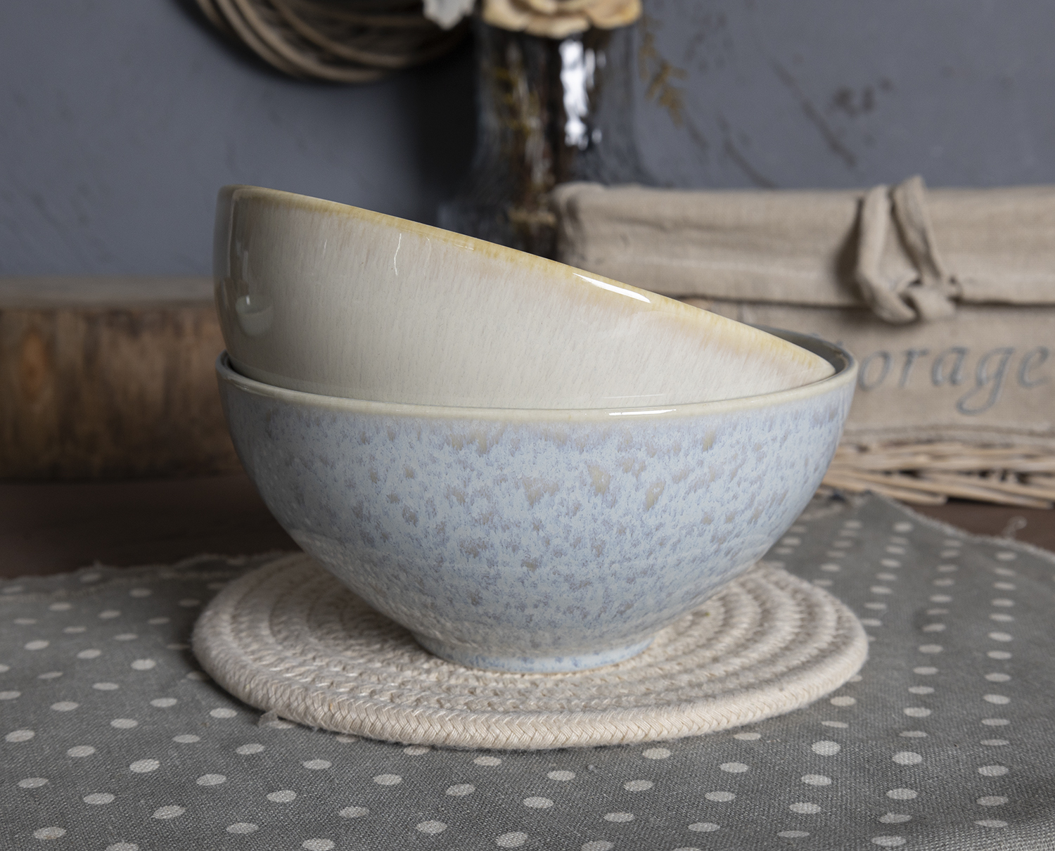 CHANGSHA HAPPY GO Nordic Minimalist Stoneware Dinnerware Set | Gradient Reactive Glaze in Misty Blue-Green | Plates, Bowls & Mugs for Home & Restaurant Use|happygodinnerware.com