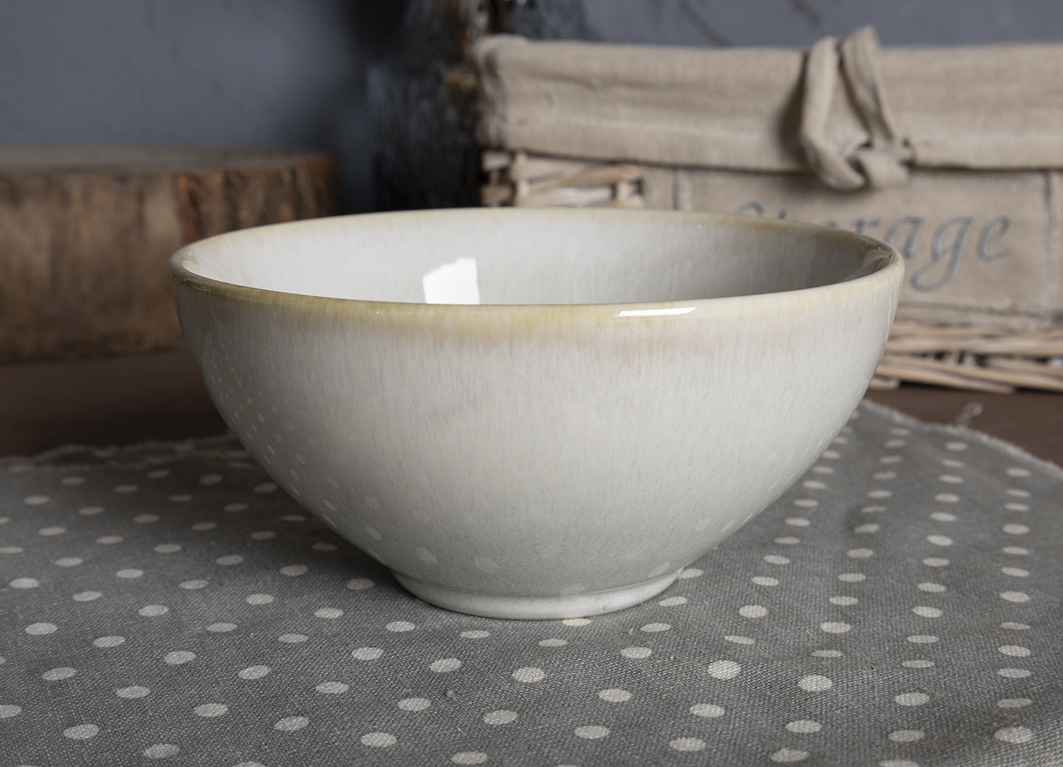 CHANGSHA HAPPY GO Nordic Minimalist Stoneware Dinnerware Set | Gradient Reactive Glaze in Misty Blue-Green | Plates, Bowls & Mugs for Home & Restaurant Use|happygodinnerware.com