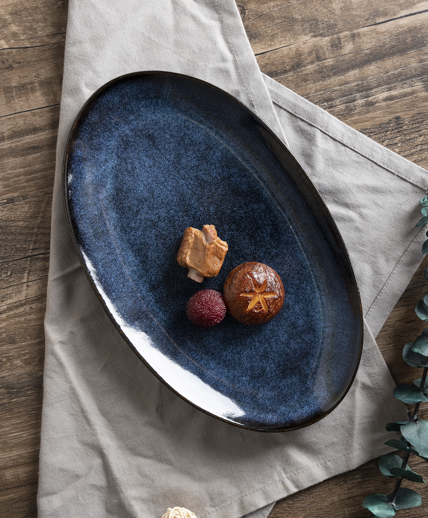 ​CHANGSHA HAPPY GO  Luxury Reactive Glaze Ceramic Tableware Set in Deep Midnight Blue with Glossy Finish for Premium Dining |Dopamine Series Ceramics  |happygodinnerware.com