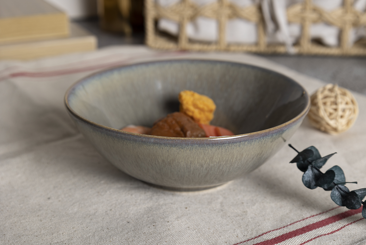 ​CHANGSHA HAPPY GO  Rustic Earth-Tone Reactive Glaze Stoneware Dinnerware Set with Subtle Sheen and Nature-Inspired Texture |happygodinnerware.com