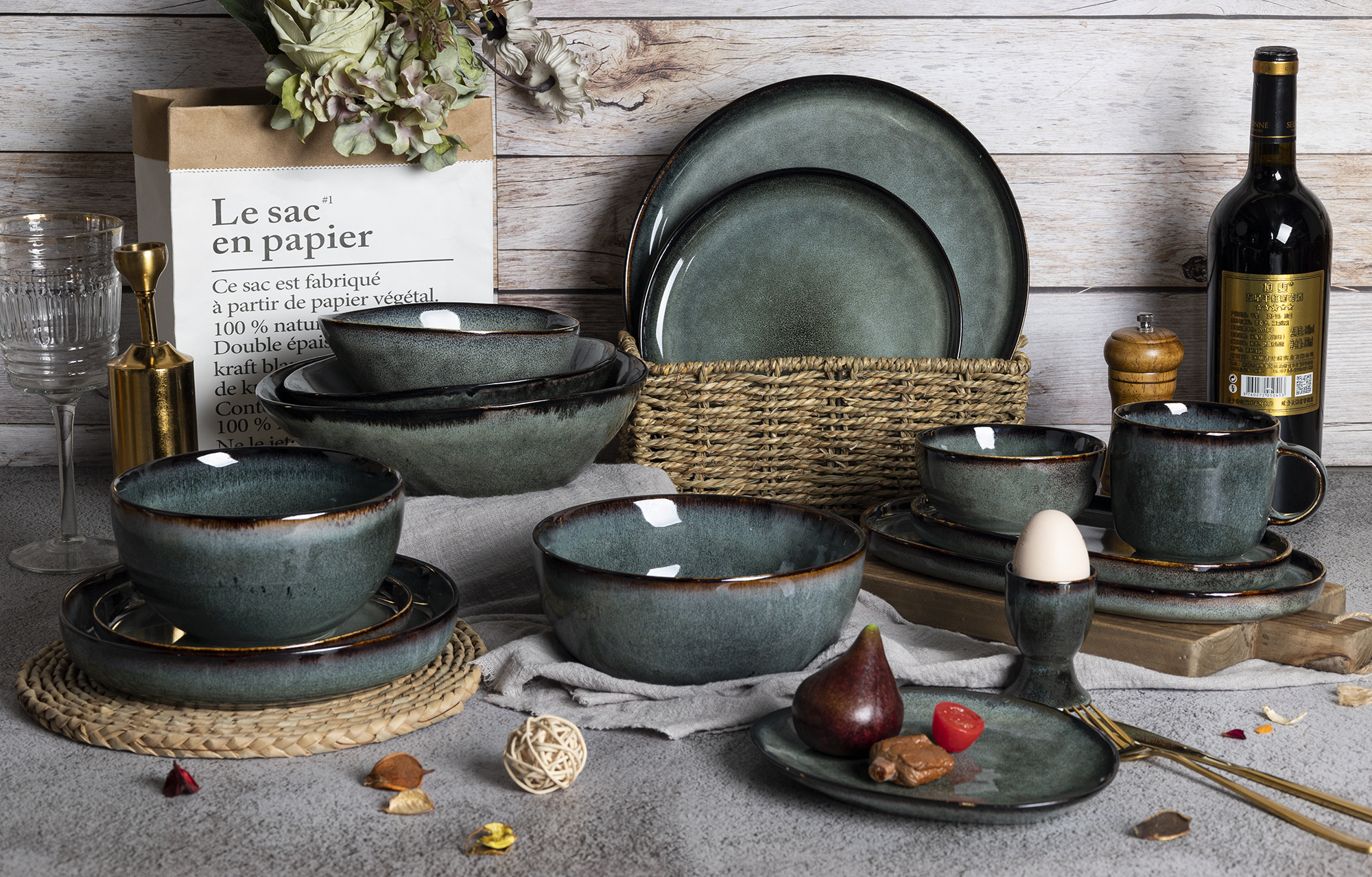 ​CHANGSHA HAPPY GO  Elegant Reactive Glaze Stoneware Tableware Set in Smoky Teal Gradient with Matte Rim |Dopamine Series Ceramics  |happygodinnerware.com