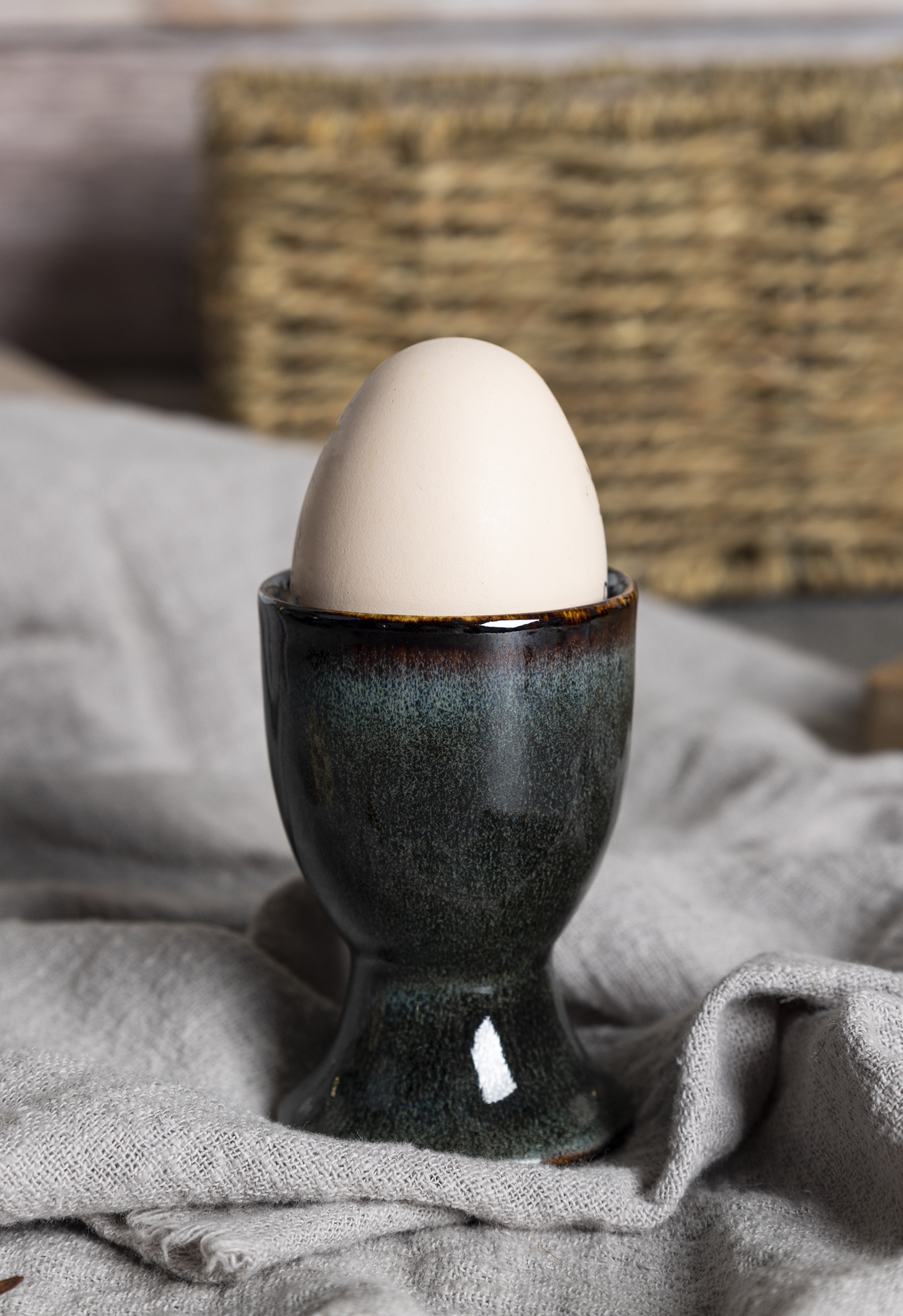 ​CHANGSHA HAPPY GO  Elegant Reactive Glaze Stoneware Tableware Set in Smoky Teal Gradient with Matte Rim |Dopamine Series Ceramics  |happygodinnerware.com