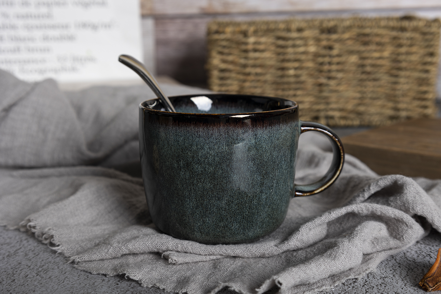 ​CHANGSHA HAPPY GO  Elegant Reactive Glaze Stoneware Tableware Set in Smoky Teal Gradient with Matte Rim |Dopamine Series Ceramics  |happygodinnerware.com