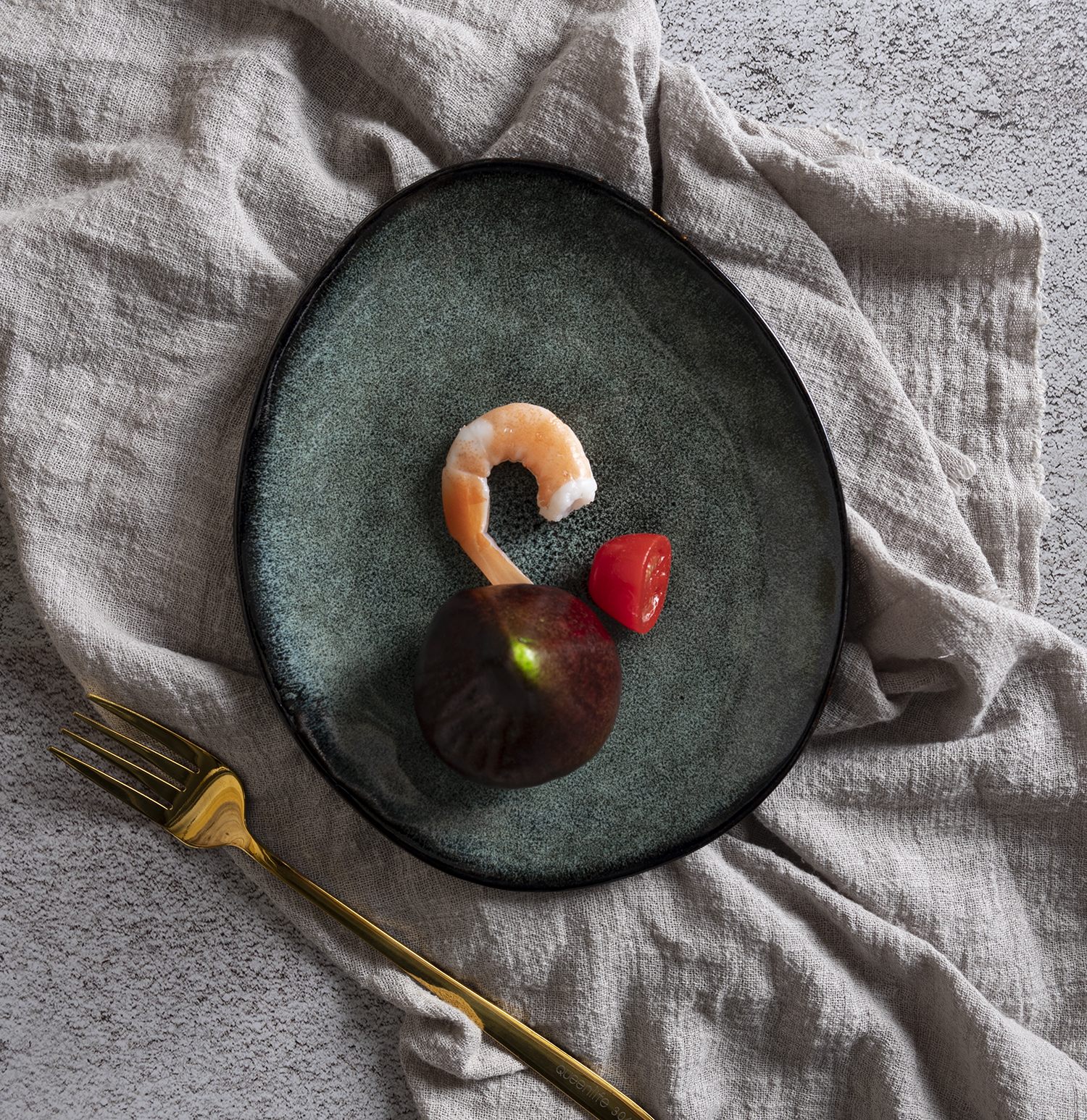 ​CHANGSHA HAPPY GO  Elegant Reactive Glaze Stoneware Tableware Set in Smoky Teal Gradient with Matte Rim |Dopamine Series Ceramics  |happygodinnerware.com