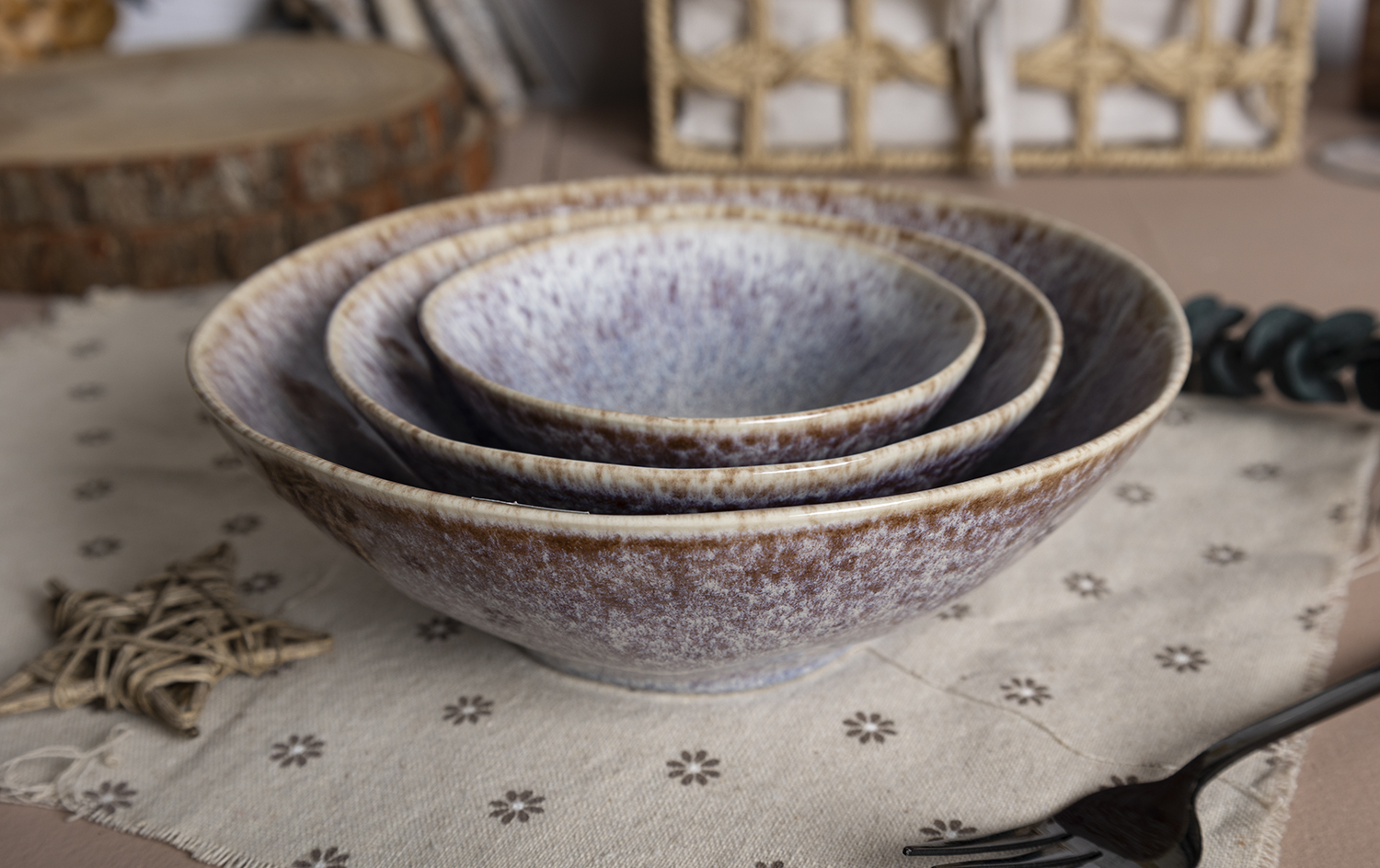 ​CHANGSHA HAPPY GO  Unique Reactive Glaze Stoneware Table Set with Lavender-Brown Floral Crystalline Texture |Dopamine Series Ceramics  |happygodinnerware.com