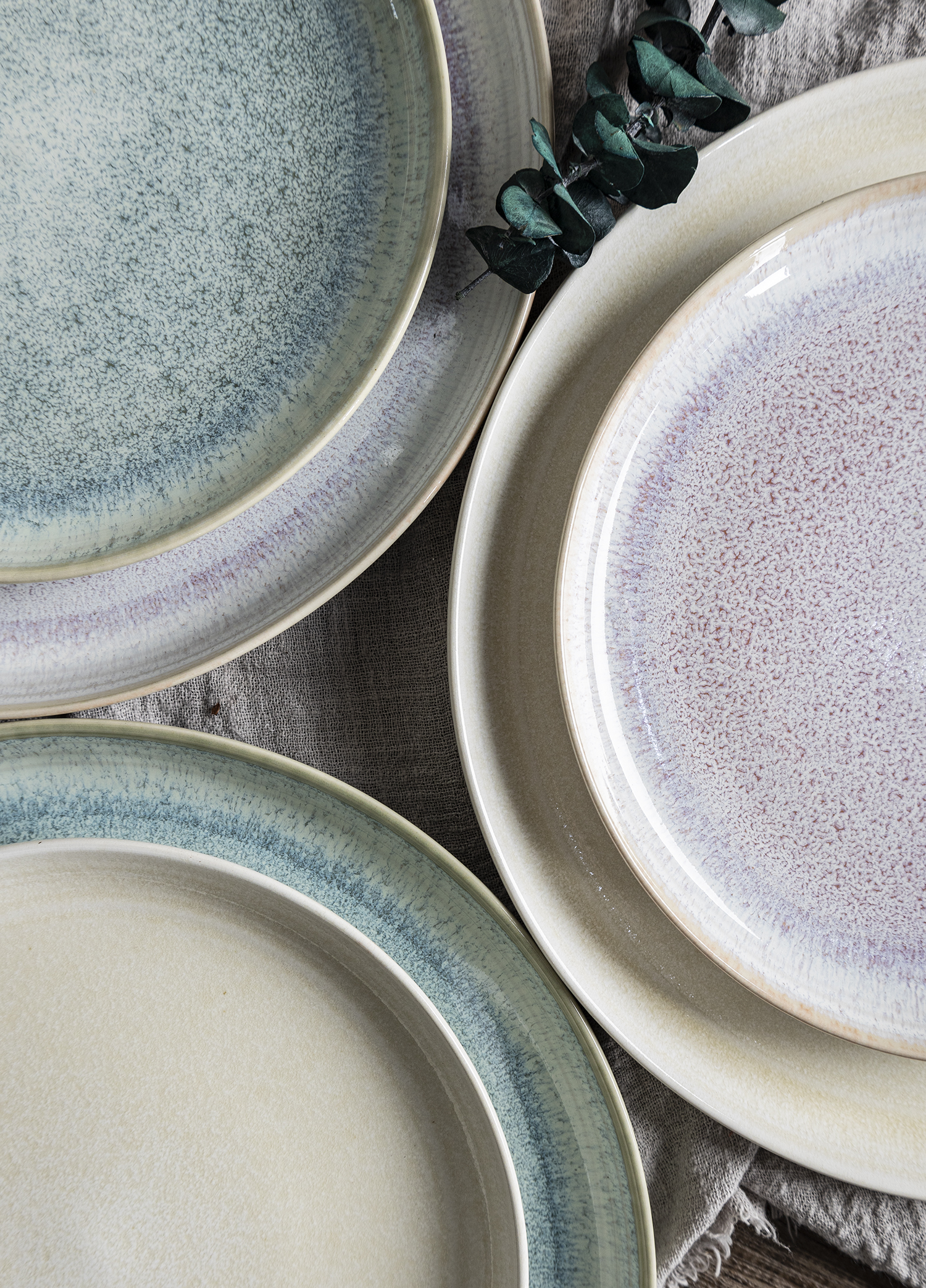 ​CHANGSHA HAPPY GO  Vintage Reactive Glaze Multi-Color Stoneware Dinner Set with Faded Ombre Effect |happygodinnerware.com