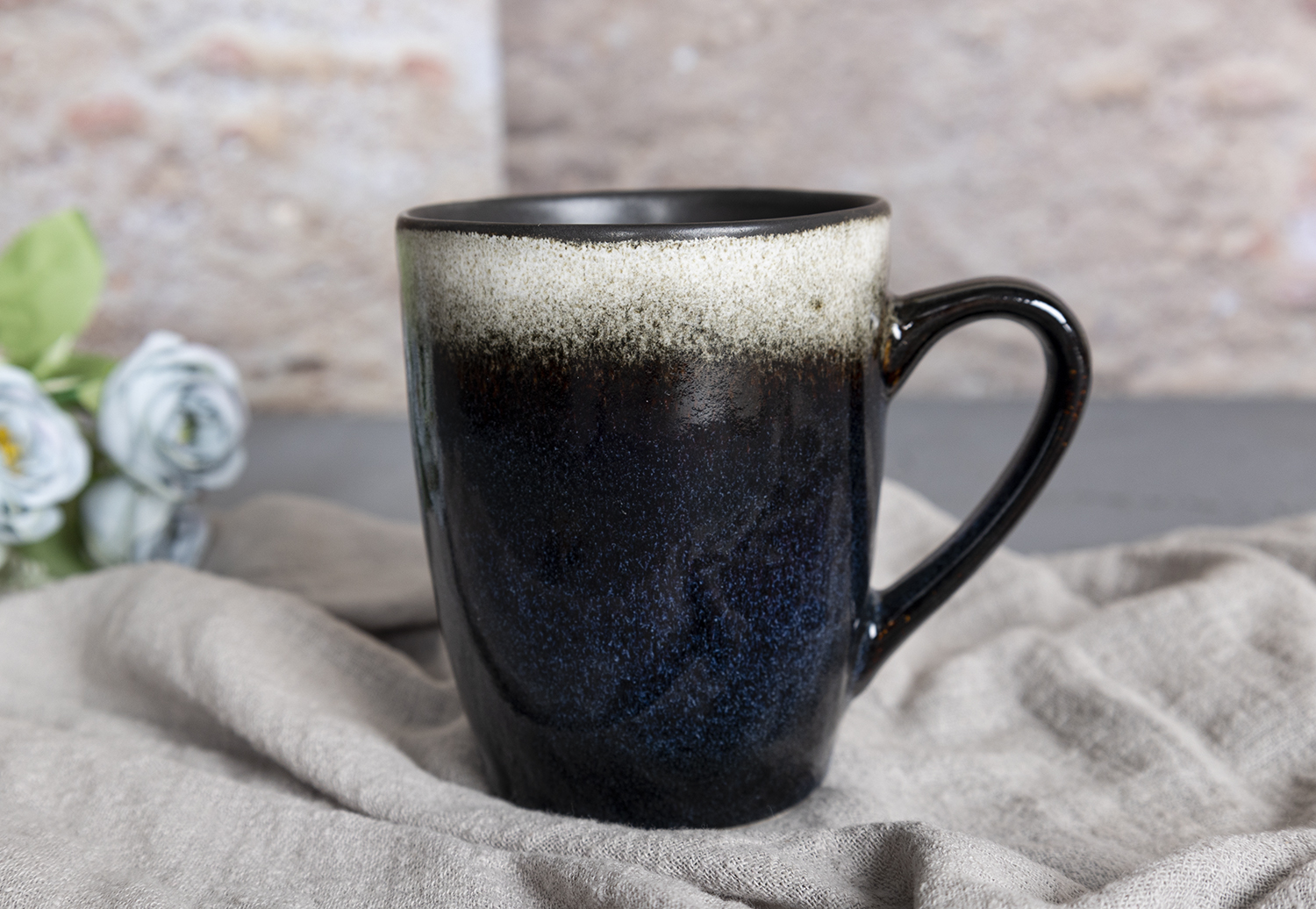 ​CHANGSHA HAPPY GO  Deep Ocean Gradient Blue and Black Reactive Glazed Stoneware Dinnerware Collection |Dopamine Series Ceramics  |happygodinnerware.com