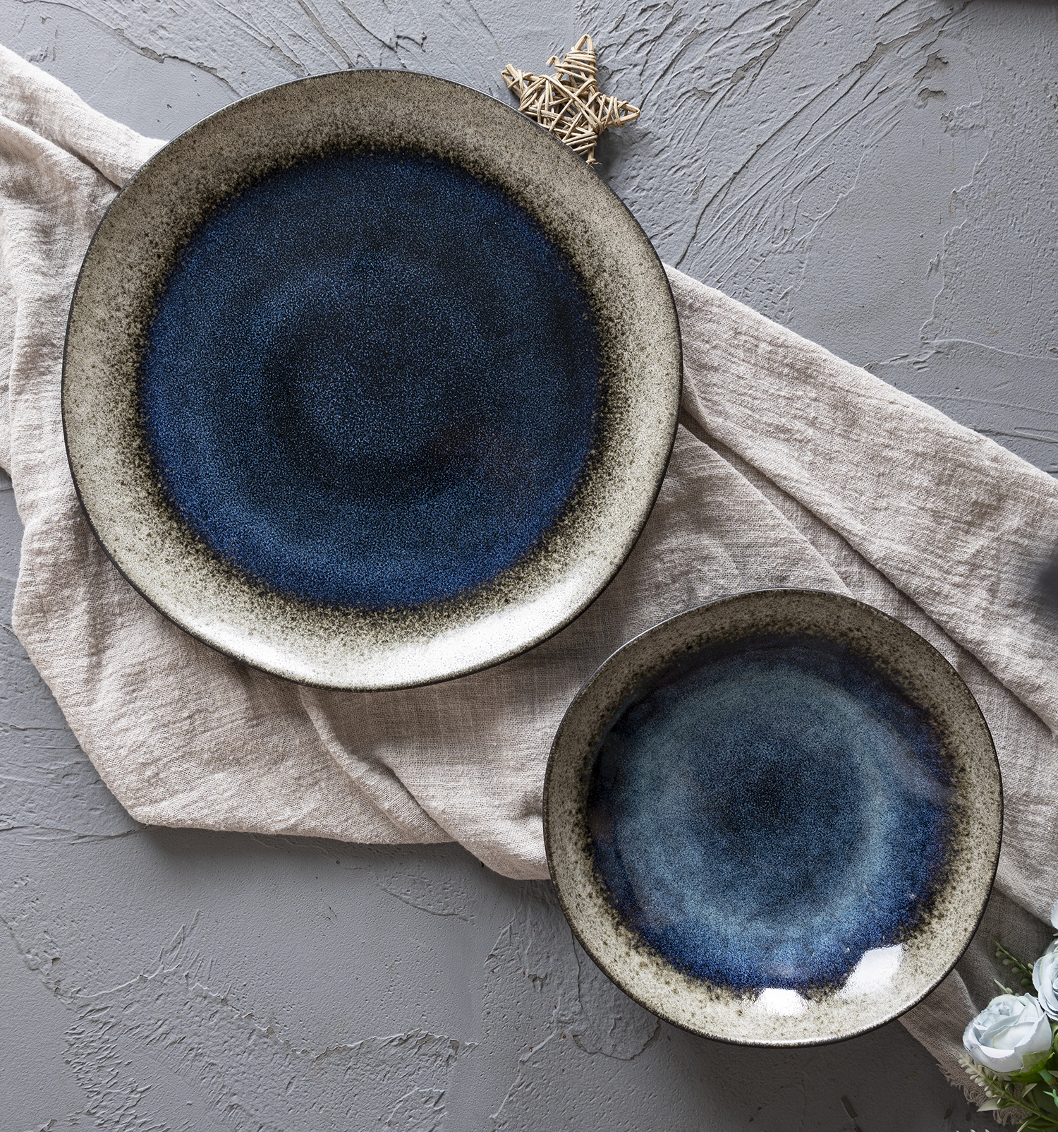 ​CHANGSHA HAPPY GO  Deep Ocean Gradient Blue and Black Reactive Glazed Stoneware Dinnerware Collection |Dopamine Series Ceramics  |happygodinnerware.com